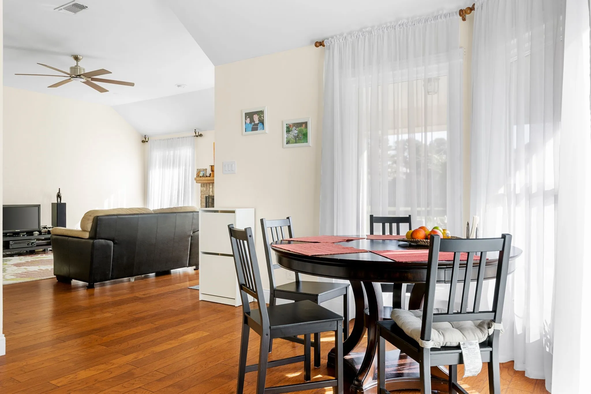 Single Family Residence For Sale in Johnson County , 2609 Castle Road, Burleson, Texas 76028, 3 Bedroom, 2 Bathroom, 2 Garage spaces, 1,955 Sqft, built in 1990, mls#21400925, Real Estate Agent in Burleson, Homes For Sale in Johnson county, Homes For Sale in Burleson, Realtor in Burleson Texas, Real Estate Brokerage Independent Realty Texas, Luminita Cordes Realtor