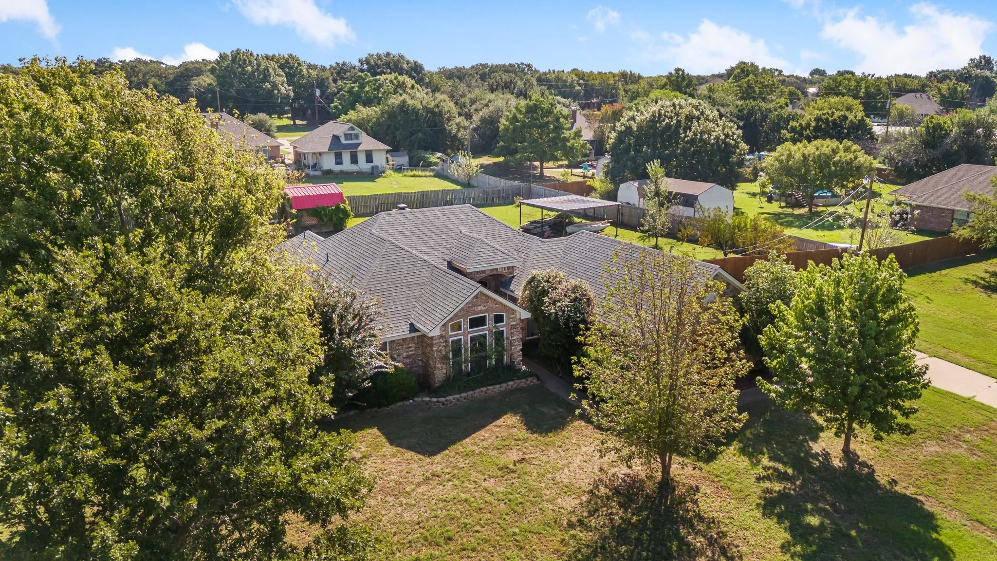Single Family Residence For Sale in Johnson County , 2609 Castle Road, Burleson, Texas 76028, 3 Bedroom, 2 Bathroom, 2 Garage spaces, 1,955 Sqft, built in 1990, mls#21400925, Real Estate Agent in Burleson, Homes For Sale in Johnson county, Homes For Sale in Burleson, Realtor in Burleson Texas, Real Estate Brokerage Independent Realty Texas, Luminita Cordes Realtor