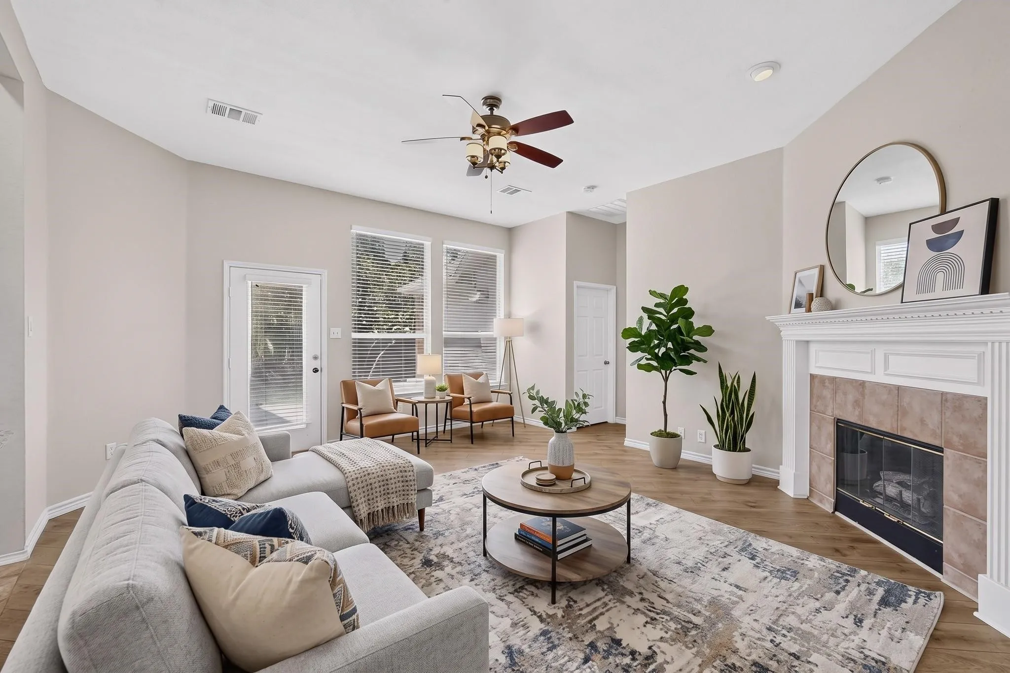 Single Family Residence For Rent in Collin County , 10201 Max Lane, Frisco, Texas 75035, 3 Bedroom, 2 Bathroom, 2 Garage spaces, 2,142 Sqft, built in 1995, mls#21400927, Real Estate Agent in Frisco, Homes For Rent in Collin county, Homes For Rent in Frisco, Realtor in Frisco Texas, Real Estate Brokerage Independent Realty Texas, Luminita Cordes Realtor