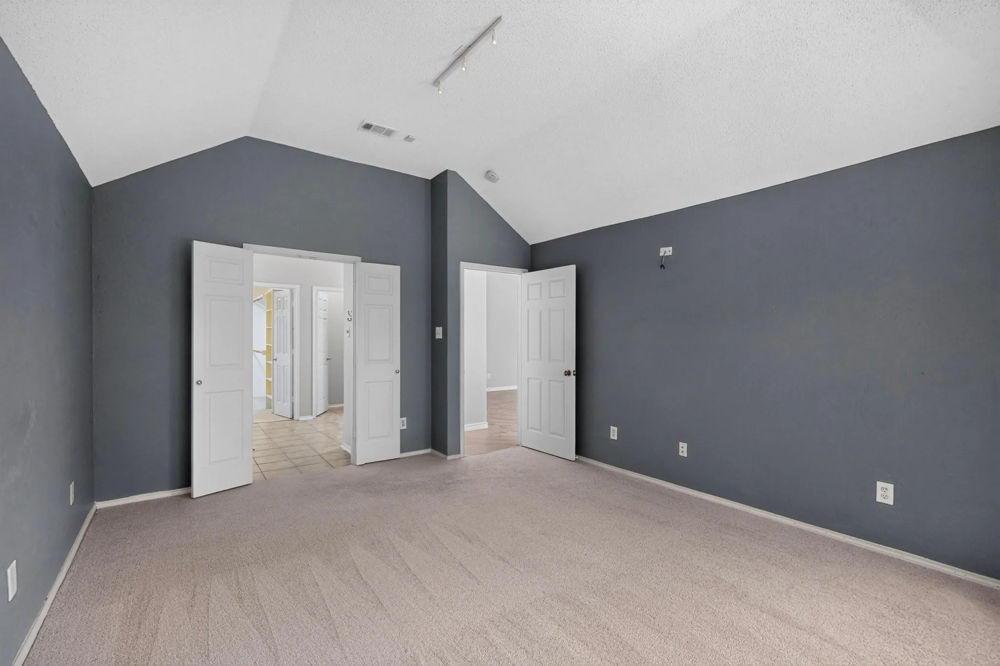 Single Family Residence For Rent in Collin County , 10201 Max Lane, Frisco, Texas 75035, 3 Bedroom, 2 Bathroom, 2 Garage spaces, 2,142 Sqft, built in 1995, mls#21400927, Real Estate Agent in Frisco, Homes For Rent in Collin county, Homes For Rent in Frisco, Realtor in Frisco Texas, Real Estate Brokerage Independent Realty Texas, Luminita Cordes Realtor