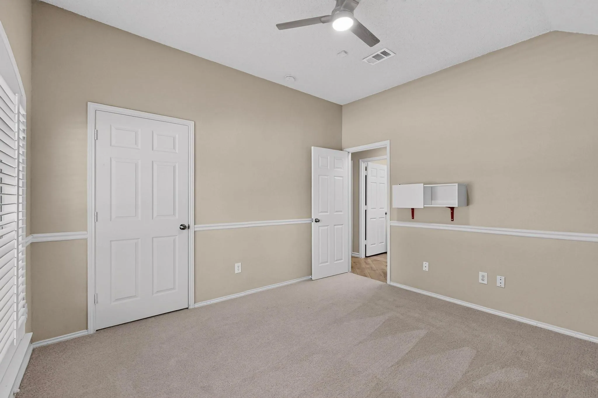 Single Family Residence For Rent in Collin County , 10201 Max Lane, Frisco, Texas 75035, 3 Bedroom, 2 Bathroom, 2 Garage spaces, 2,142 Sqft, built in 1995, mls#21400927, Real Estate Agent in Frisco, Homes For Rent in Collin county, Homes For Rent in Frisco, Realtor in Frisco Texas, Real Estate Brokerage Independent Realty Texas, Luminita Cordes Realtor