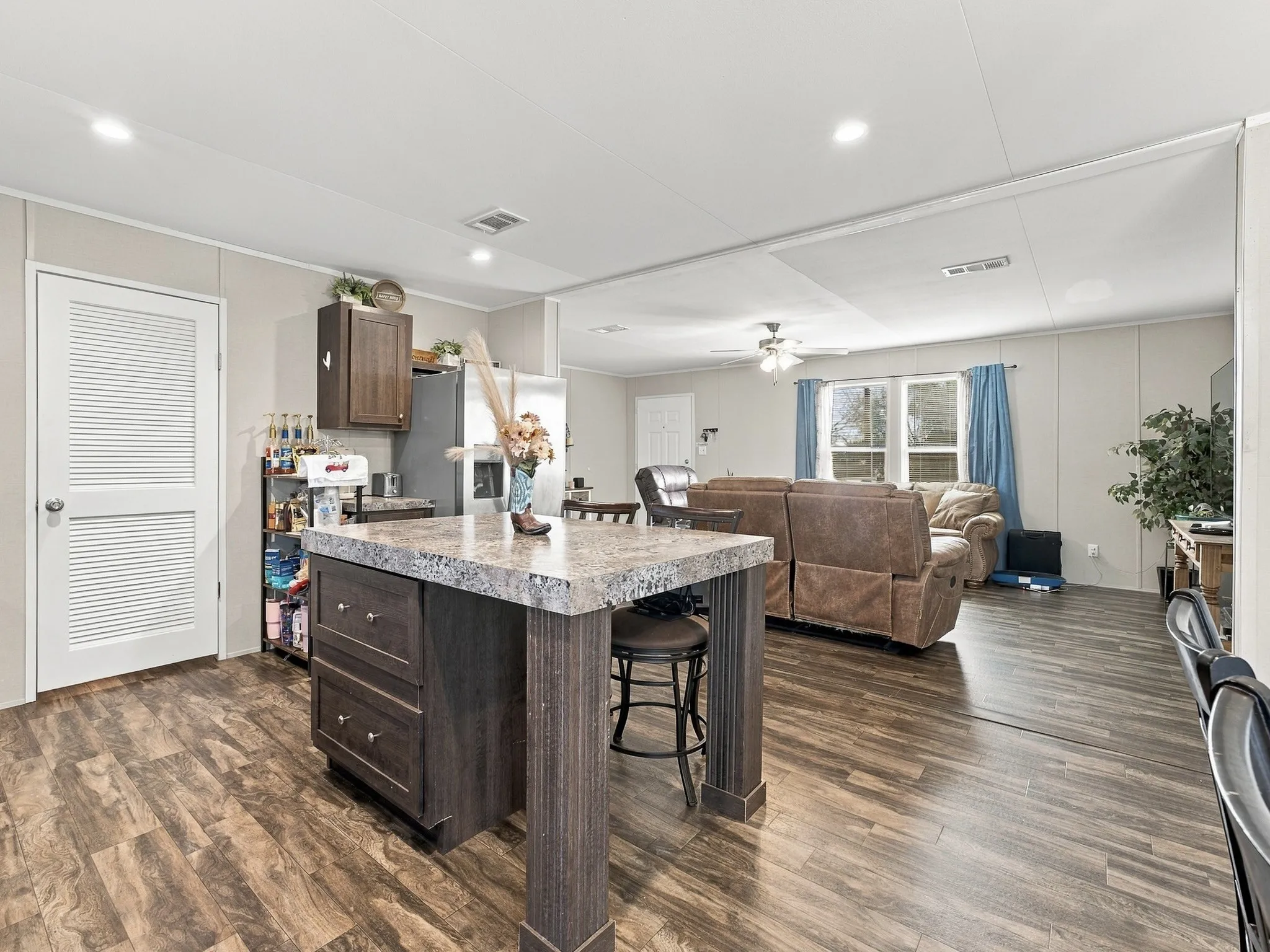 Manufactured Home For Sale in Wise County , 123 Dove Court, Runaway Bay, Texas 76426, 4 Bedroom, 2 Bathroom, 1 Garage spaces, 1,493 Sqft, built in 2024, mls#21398357, Real Estate Agent in Runaway Bay, Homes For Sale in Wise county, Homes For Sale in Runaway Bay, Realtor in Runaway Bay Texas, Real Estate Brokerage Independent Realty Texas, Luminita Cordes Realtor
