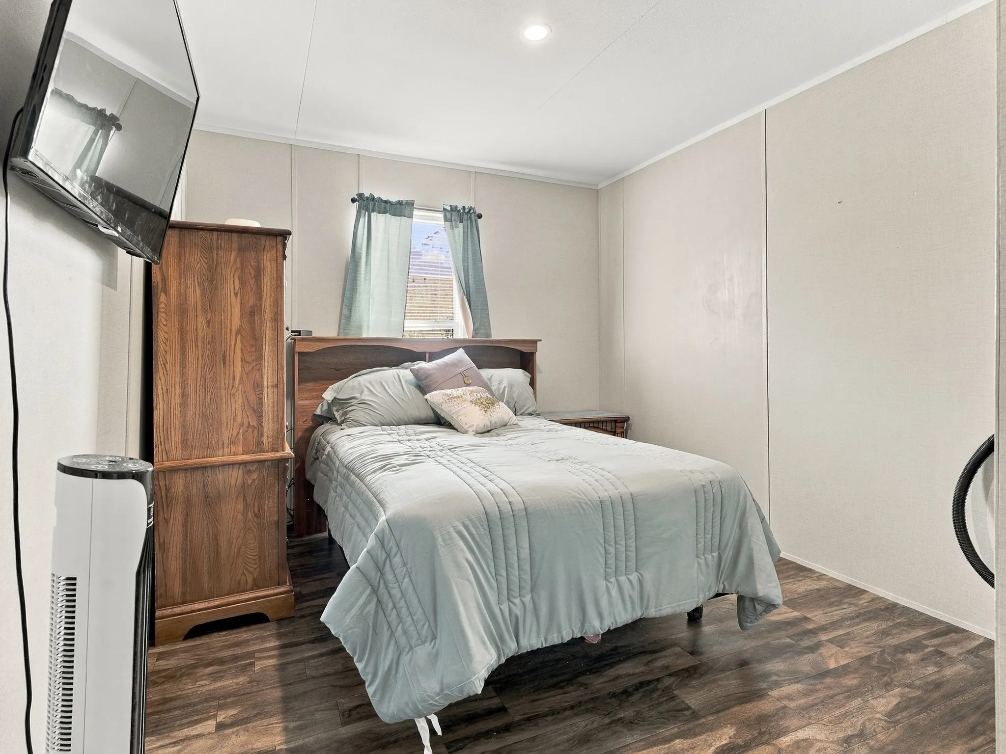 Manufactured Home For Sale in Wise County , 123 Dove Court, Runaway Bay, Texas 76426, 4 Bedroom, 2 Bathroom, 1 Garage spaces, 1,493 Sqft, built in 2024, mls#21398357, Real Estate Agent in Runaway Bay, Homes For Sale in Wise county, Homes For Sale in Runaway Bay, Realtor in Runaway Bay Texas, Real Estate Brokerage Independent Realty Texas, Luminita Cordes Realtor