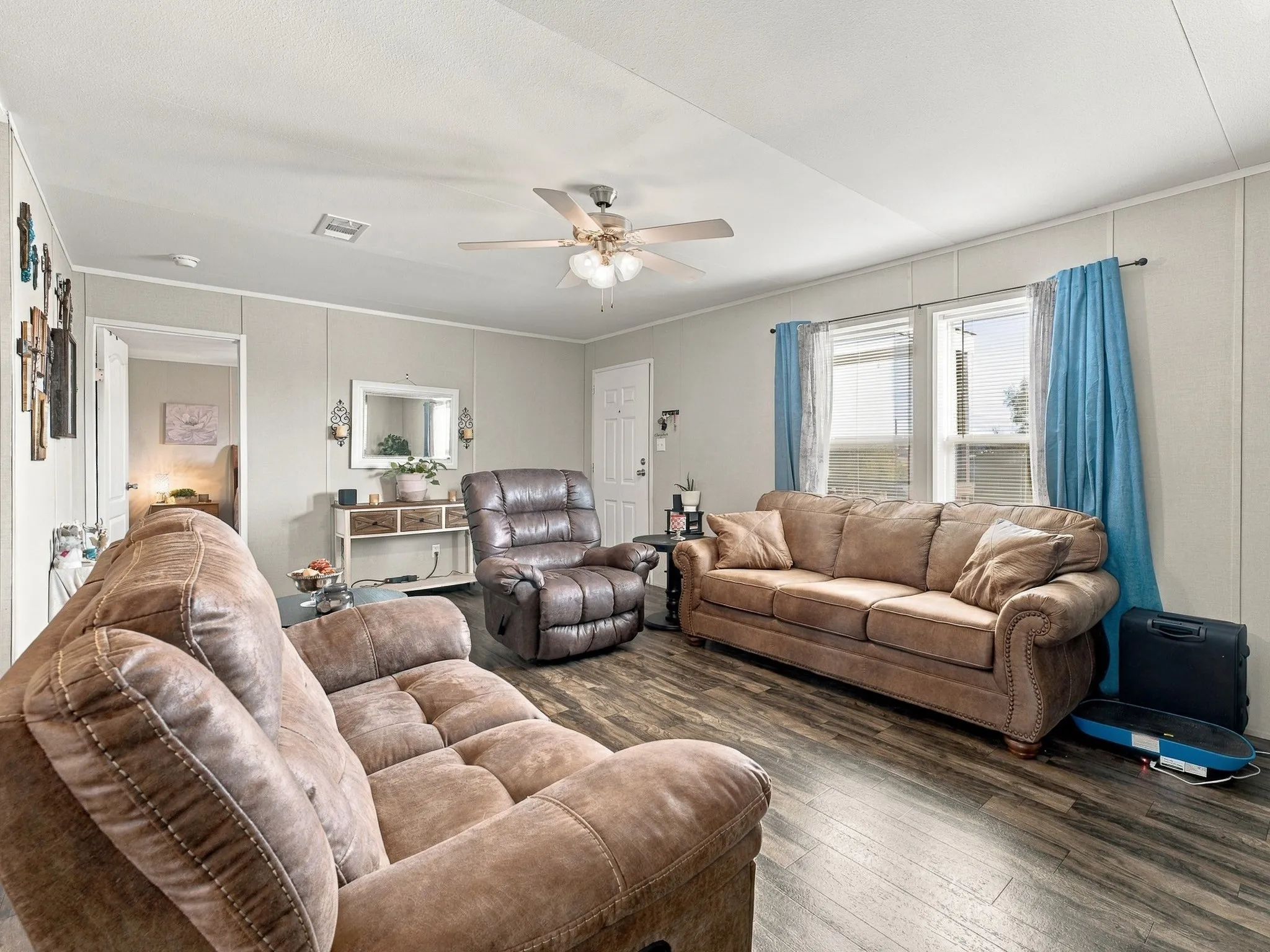 Manufactured Home For Sale in Wise County , 123 Dove Court, Runaway Bay, Texas 76426, 4 Bedroom, 2 Bathroom, 1 Garage spaces, 1,493 Sqft, built in 2024, mls#21398357, Real Estate Agent in Runaway Bay, Homes For Sale in Wise county, Homes For Sale in Runaway Bay, Realtor in Runaway Bay Texas, Real Estate Brokerage Independent Realty Texas, Luminita Cordes Realtor