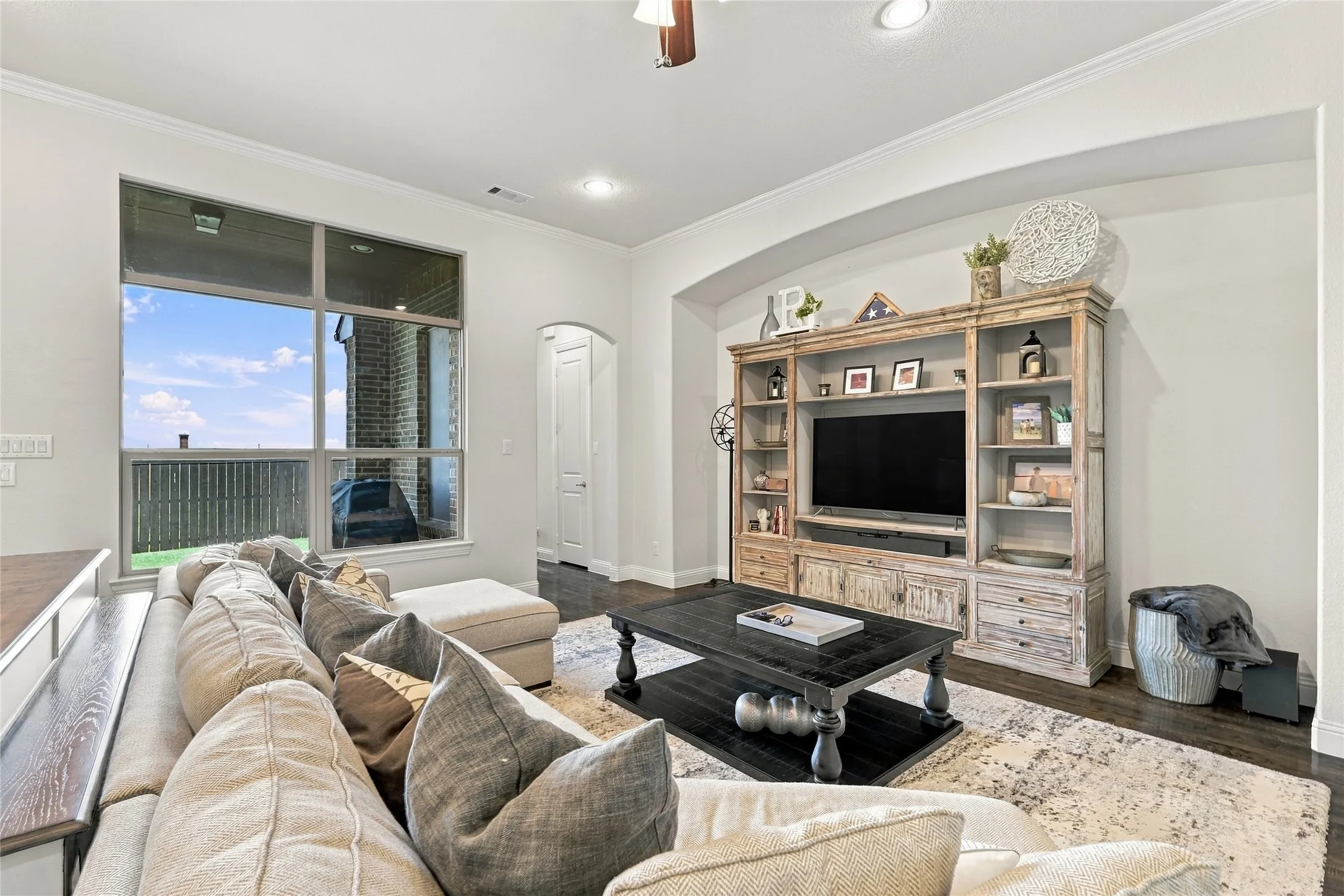 Single Family Residence For Sale in Collin County , 840 Waterview Drive, Prosper, Texas 75078, 4 Bedroom, 4 Bathroom, 3 Garage spaces, 3,843 Sqft, built in 2016, mls#21399130, Real Estate Agent in Prosper, Homes For Sale in Collin county, Homes For Sale in Prosper, Realtor in Prosper Texas, Real Estate Brokerage Independent Realty Texas, Luminita Cordes Realtor