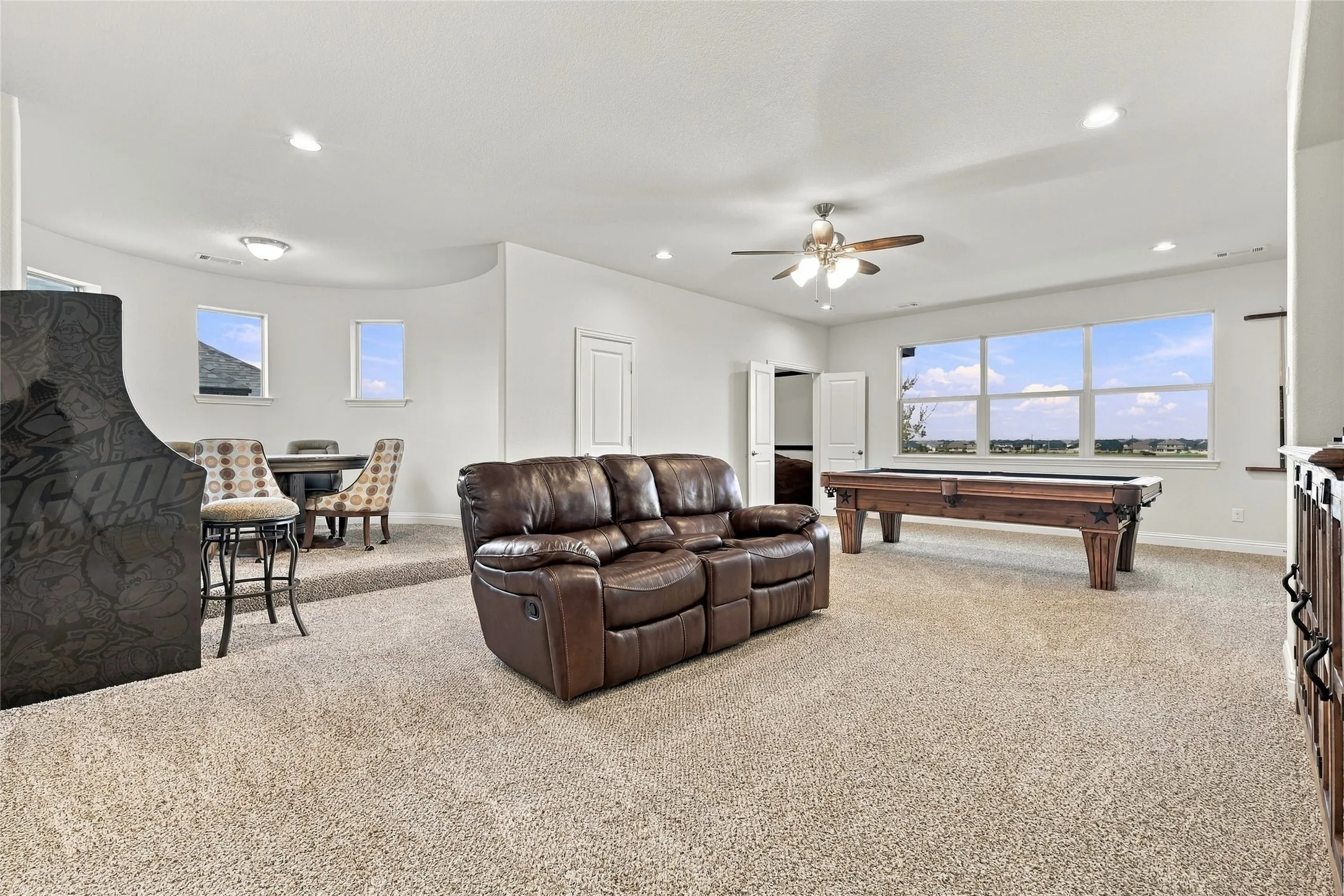 Single Family Residence For Sale in Collin County , 840 Waterview Drive, Prosper, Texas 75078, 4 Bedroom, 4 Bathroom, 3 Garage spaces, 3,843 Sqft, built in 2016, mls#21399130, Real Estate Agent in Prosper, Homes For Sale in Collin county, Homes For Sale in Prosper, Realtor in Prosper Texas, Real Estate Brokerage Independent Realty Texas, Luminita Cordes Realtor