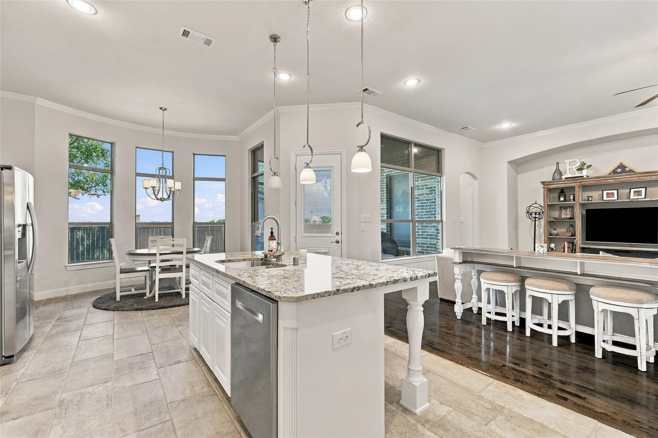 Single Family Residence For Sale in Collin County , 840 Waterview Drive, Prosper, Texas 75078, 4 Bedroom, 4 Bathroom, 3 Garage spaces, 3,843 Sqft, built in 2016, mls#21399130, Real Estate Agent in Prosper, Homes For Sale in Collin county, Homes For Sale in Prosper, Realtor in Prosper Texas, Real Estate Brokerage Independent Realty Texas, Luminita Cordes Realtor