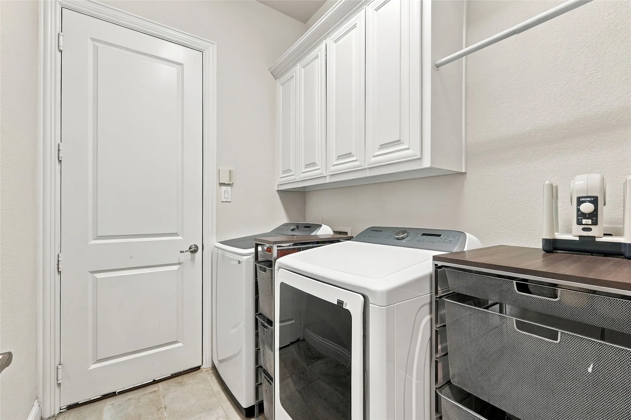 Single Family Residence For Sale in Collin County , 840 Waterview Drive, Prosper, Texas 75078, 4 Bedroom, 4 Bathroom, 3 Garage spaces, 3,843 Sqft, built in 2016, mls#21399130, Real Estate Agent in Prosper, Homes For Sale in Collin county, Homes For Sale in Prosper, Realtor in Prosper Texas, Real Estate Brokerage Independent Realty Texas, Luminita Cordes Realtor