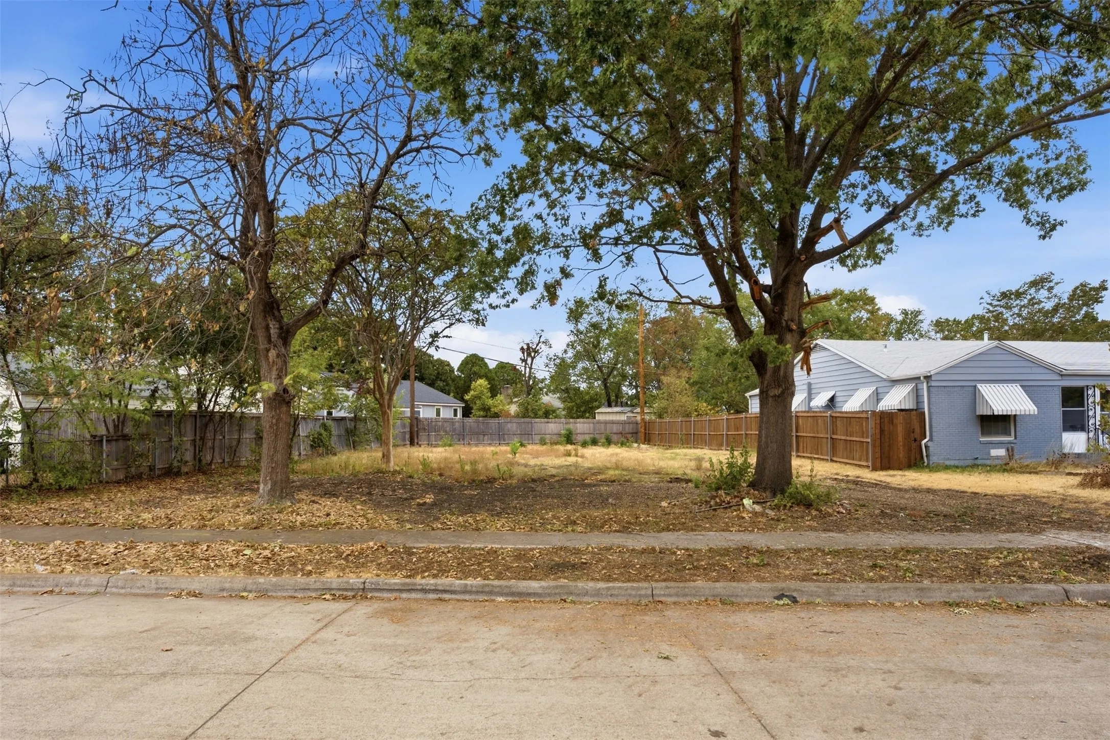 Improved Land For Sale in Tarrant County , 3413 Cloer Drive, Fort Worth, Texas 76109, 0, 0, Garage spaces, 0 Sqft, built in 1949, mls#21400908, Real Estate Agent in Fort Worth, Homes For Sale in Tarrant county, Homes For Sale in Fort Worth, Realtor in Fort Worth Texas, Real Estate Brokerage Independent Realty Texas, Luminita Cordes Realtor