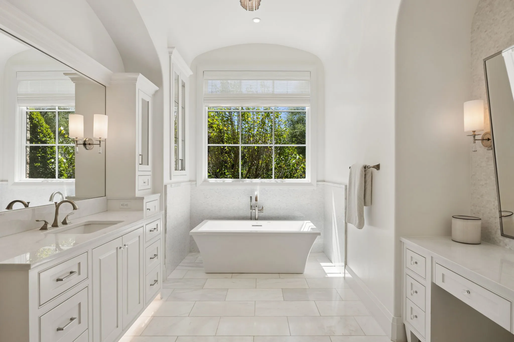 Single Family Residence For Sale in Tarrant County , 1208 Perdenalas Trail, Westlake, Texas 76262, 6 Bedroom, 8 Bathroom, 3 Garage spaces, 10,557 Sqft, built in 2019, mls#21373643, Real Estate Agent in Westlake, Homes For Sale in Tarrant county, Homes For Sale in Westlake, Realtor in Westlake Texas, Real Estate Brokerage Independent Realty Texas, Luminita Cordes Realtor