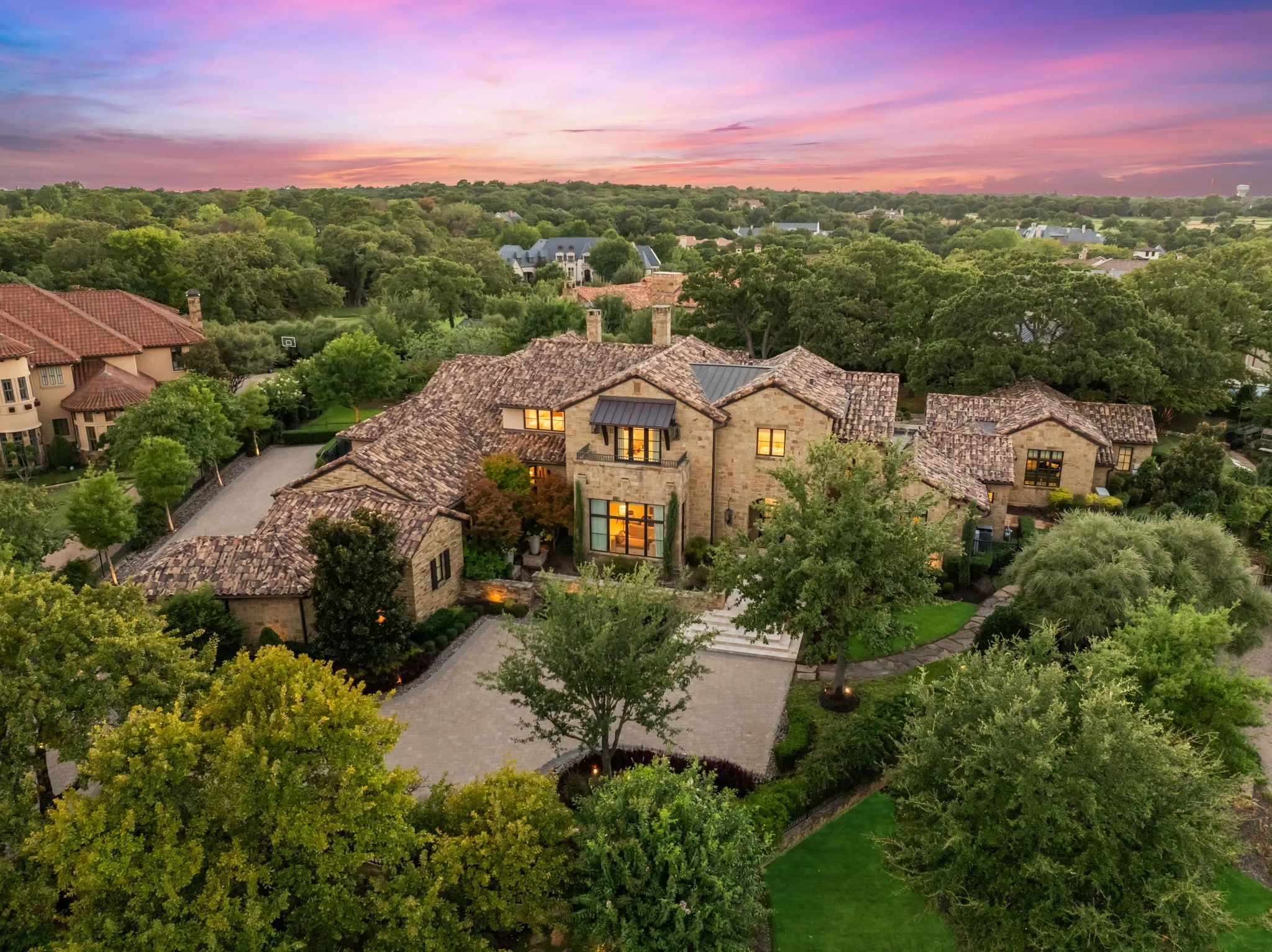 Single Family Residence For Sale in Tarrant County , 1208 Perdenalas Trail, Westlake, Texas 76262, 6 Bedroom, 8 Bathroom, 3 Garage spaces, 10,557 Sqft, built in 2019, mls#21373643, Real Estate Agent in Westlake, Homes For Sale in Tarrant county, Homes For Sale in Westlake, Realtor in Westlake Texas, Real Estate Brokerage Independent Realty Texas, Luminita Cordes Realtor
