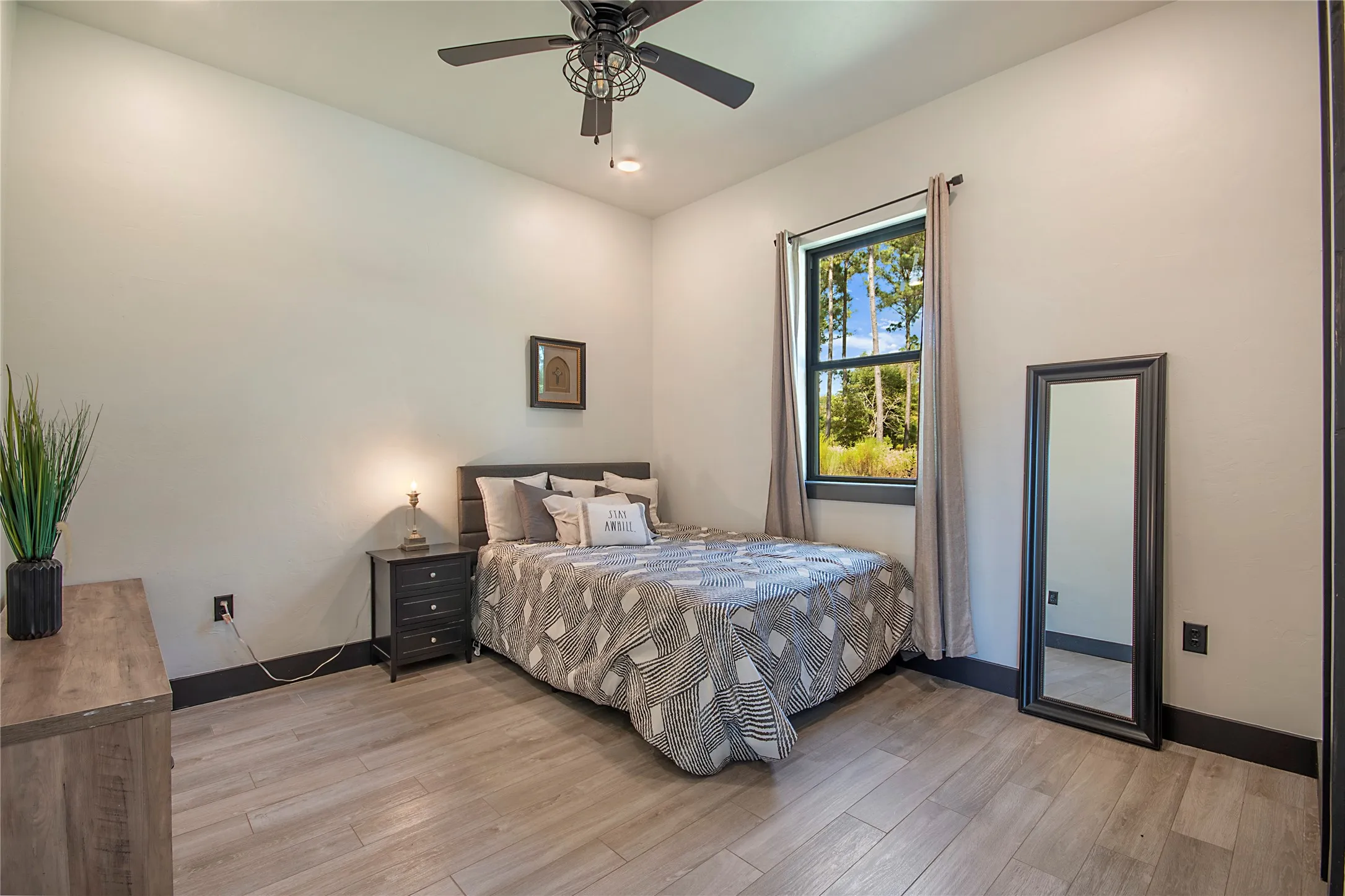 Single Family Residence For Sale in Harrison County , 8383 FM 2208, Longview, Texas 75650, 6 Bedroom, 5 Bathroom, 2 Garage spaces, 6,922 Sqft, built in 2022, mls#21400797, Real Estate Agent in Longview, Homes For Sale in Harrison county, Homes For Sale in Longview, Realtor in Longview Texas, Real Estate Brokerage Independent Realty Texas, Luminita Cordes Realtor