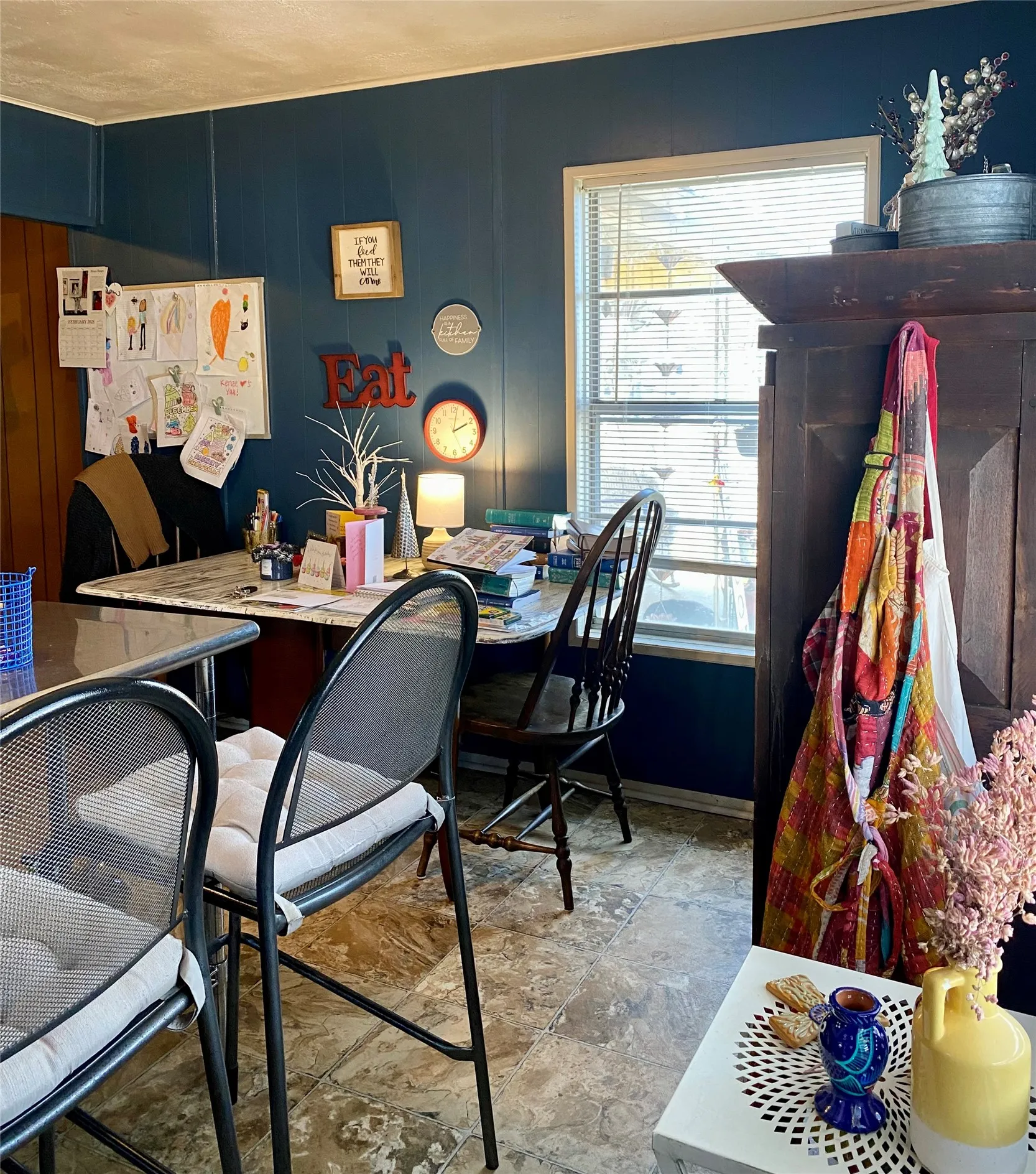 Eat in kitchen with baseboards