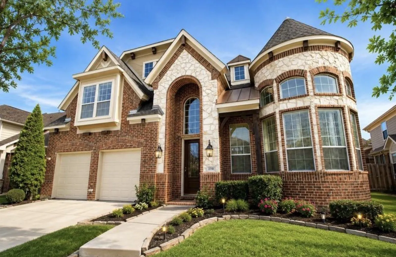 Single Family Residence For Sale in Tarrant County , 2719 Explorador, Grand Prairie, Texas 75054, 4 Bedroom, 4 Bathroom, 2 Garage spaces, 5,337 Sqft, built in 2008, mls#21400946, Real Estate Agent in Grand Prairie, Homes For Sale in Tarrant county, Homes For Sale in Grand Prairie, Realtor in Grand Prairie Texas, Real Estate Brokerage Independent Realty Texas, Luminita Cordes Realtor