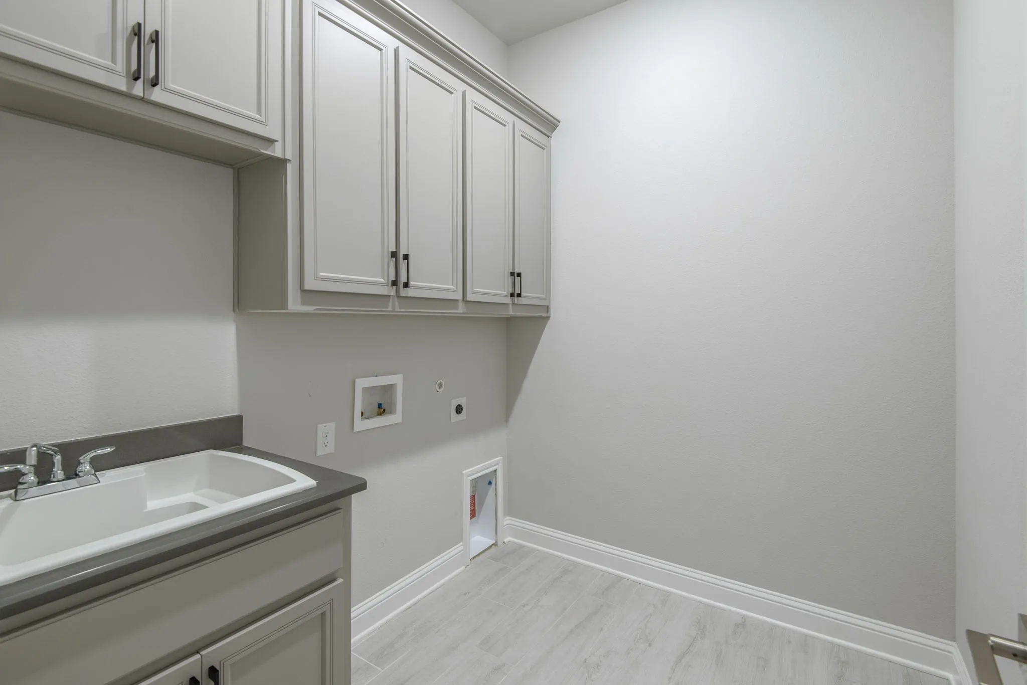 Single Family Residence For Sale in Denton County , 4908 Sir Cole Court, Carrollton, Texas 75010, 4 Bedroom, 3 Bathroom, 3 Garage spaces, 2,989 Sqft, built in 2022, mls#21398575, Real Estate Agent in Carrollton, Homes For Sale in Denton county, Homes For Sale in Carrollton, Realtor in Carrollton Texas, Real Estate Brokerage Independent Realty Texas, Luminita Cordes Realtor
