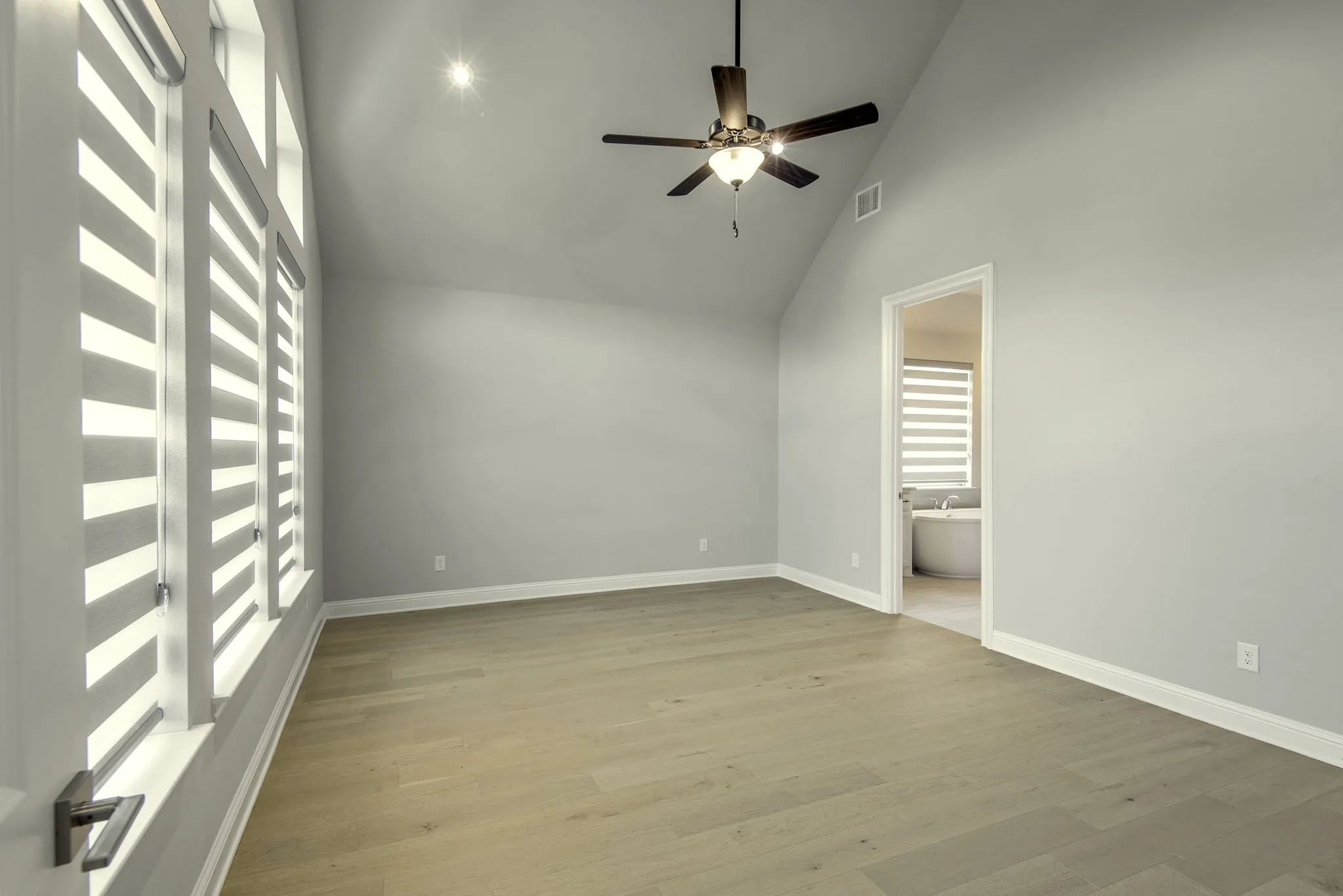 Single Family Residence For Sale in Denton County , 4908 Sir Cole Court, Carrollton, Texas 75010, 4 Bedroom, 3 Bathroom, 3 Garage spaces, 2,989 Sqft, built in 2022, mls#21398575, Real Estate Agent in Carrollton, Homes For Sale in Denton county, Homes For Sale in Carrollton, Realtor in Carrollton Texas, Real Estate Brokerage Independent Realty Texas, Luminita Cordes Realtor