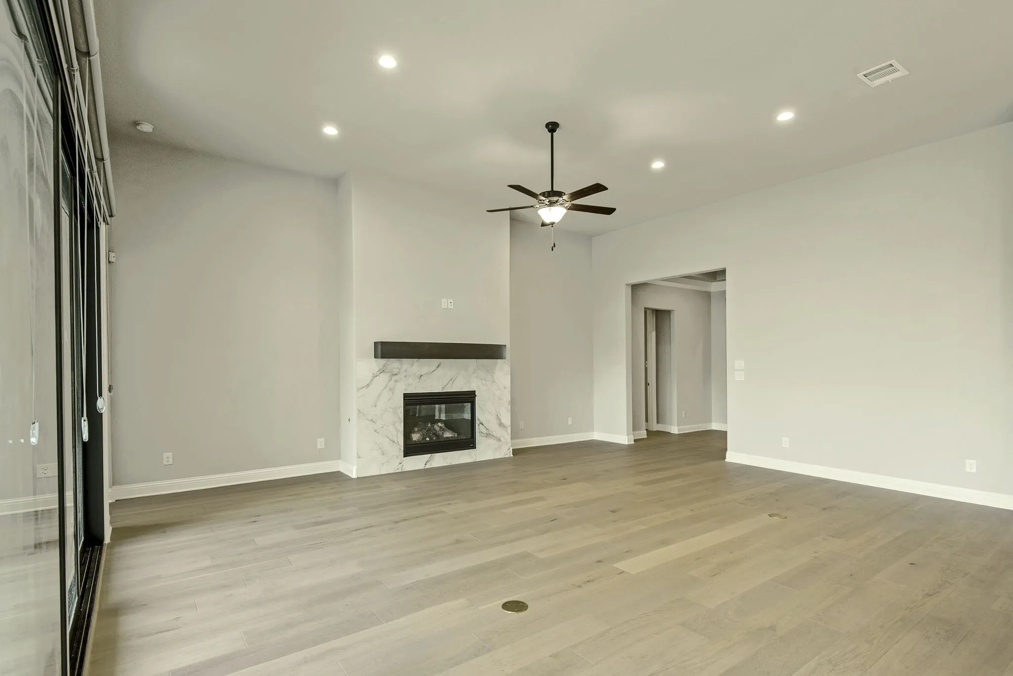 Single Family Residence For Sale in Denton County , 4908 Sir Cole Court, Carrollton, Texas 75010, 4 Bedroom, 3 Bathroom, 3 Garage spaces, 2,989 Sqft, built in 2022, mls#21398575, Real Estate Agent in Carrollton, Homes For Sale in Denton county, Homes For Sale in Carrollton, Realtor in Carrollton Texas, Real Estate Brokerage Independent Realty Texas, Luminita Cordes Realtor