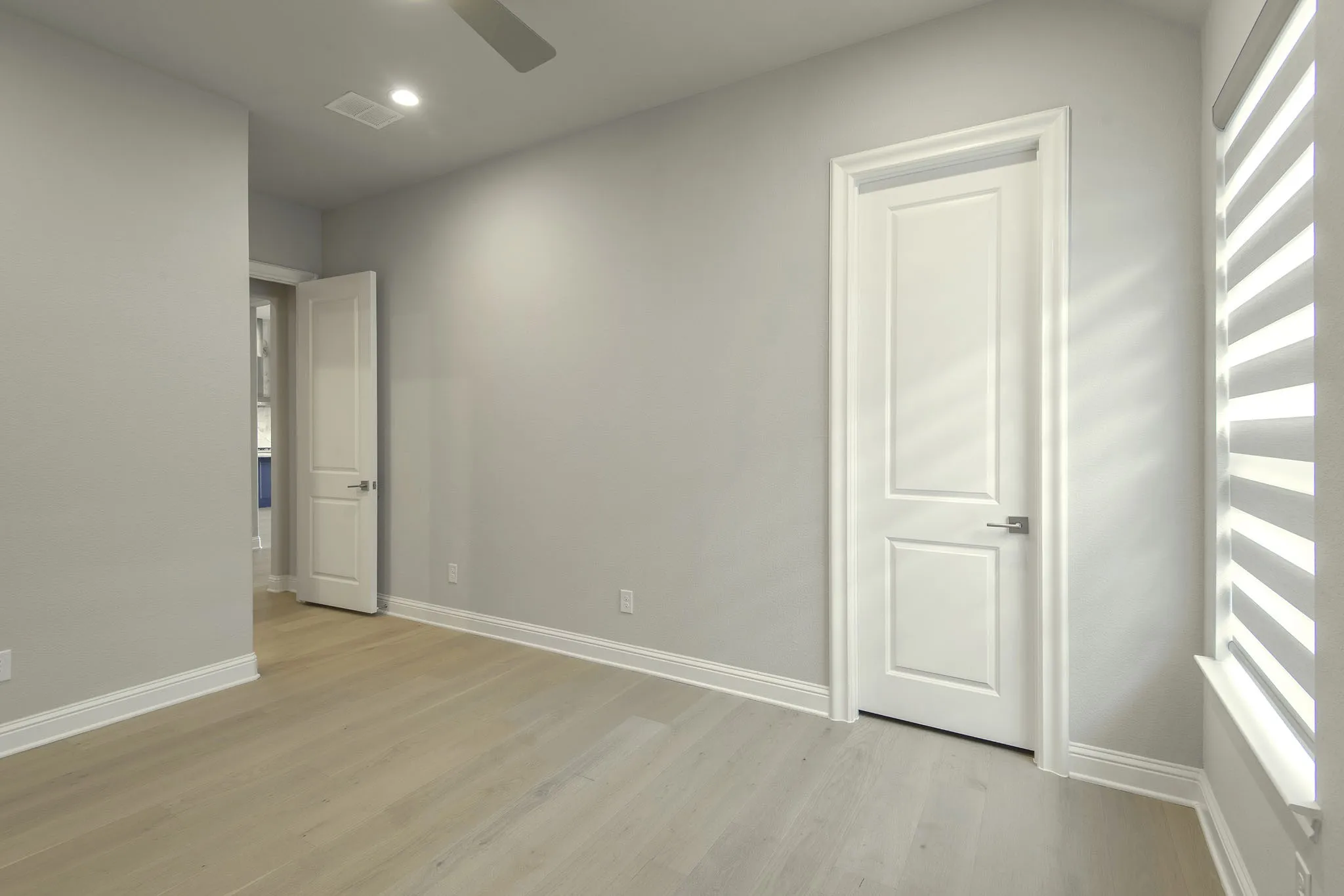 Single Family Residence For Sale in Denton County , 4908 Sir Cole Court, Carrollton, Texas 75010, 4 Bedroom, 3 Bathroom, 3 Garage spaces, 2,989 Sqft, built in 2022, mls#21398575, Real Estate Agent in Carrollton, Homes For Sale in Denton county, Homes For Sale in Carrollton, Realtor in Carrollton Texas, Real Estate Brokerage Independent Realty Texas, Luminita Cordes Realtor