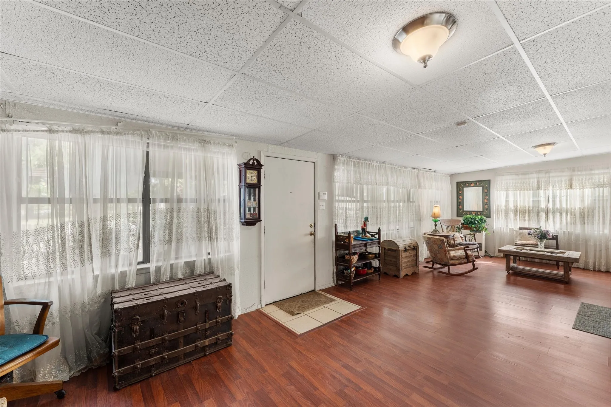 Single Family Residence For Sale in Henderson County , 718 Suncrest Drive, Tool, Texas 75143, 3 Bedroom, 1 Bathroom, Garage spaces, 1,350 Sqft, built in 1970, mls#21400951, Real Estate Agent in Tool, Homes For Sale in Henderson county, Homes For Sale in Tool, Realtor in Tool Texas, Real Estate Brokerage Independent Realty Texas, Luminita Cordes Realtor
