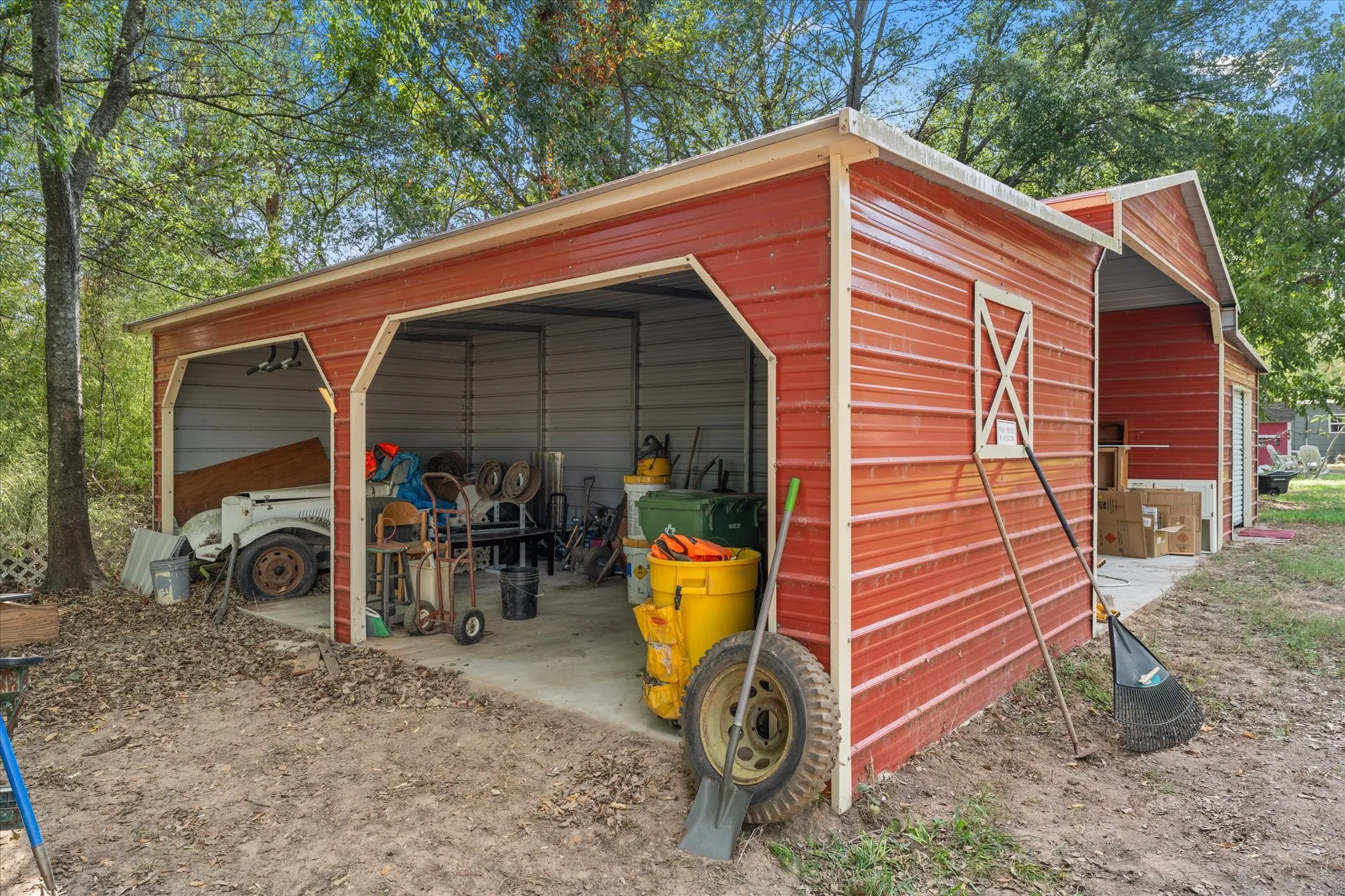 Single Family Residence For Sale in Henderson County , 718 Suncrest Drive, Tool, Texas 75143, 3 Bedroom, 1 Bathroom, Garage spaces, 1,350 Sqft, built in 1970, mls#21400951, Real Estate Agent in Tool, Homes For Sale in Henderson county, Homes For Sale in Tool, Realtor in Tool Texas, Real Estate Brokerage Independent Realty Texas, Luminita Cordes Realtor