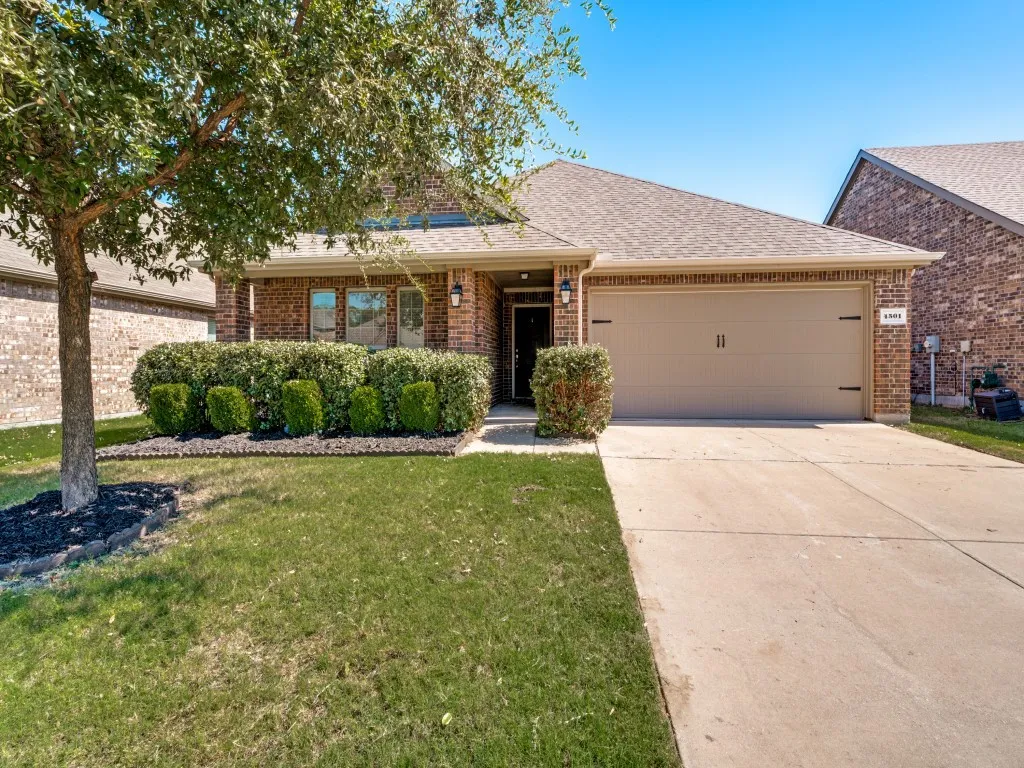 Single Family Residence For Sale in Denton County , 4501 Lakeview Drive, Frisco, Texas 75036, 3 Bedroom, 2 Bathroom, 2 Garage spaces, 1,788 Sqft, built in 2018, mls#21400472, Real Estate Agent in Frisco, Homes For Sale in Denton county, Homes For Sale in Frisco, Realtor in Frisco Texas, Real Estate Brokerage Independent Realty Texas, Luminita Cordes Realtor