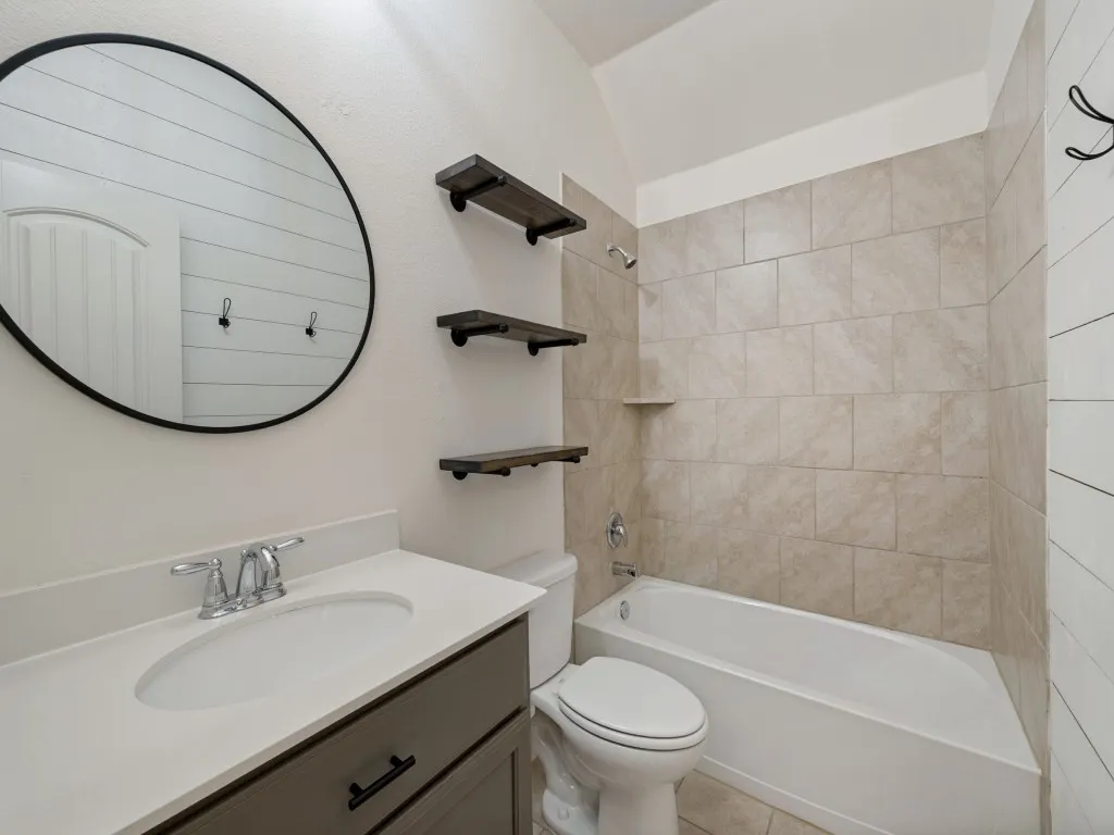 Single Family Residence For Sale in Denton County , 4501 Lakeview Drive, Frisco, Texas 75036, 3 Bedroom, 2 Bathroom, 2 Garage spaces, 1,788 Sqft, built in 2018, mls#21400472, Real Estate Agent in Frisco, Homes For Sale in Denton county, Homes For Sale in Frisco, Realtor in Frisco Texas, Real Estate Brokerage Independent Realty Texas, Luminita Cordes Realtor