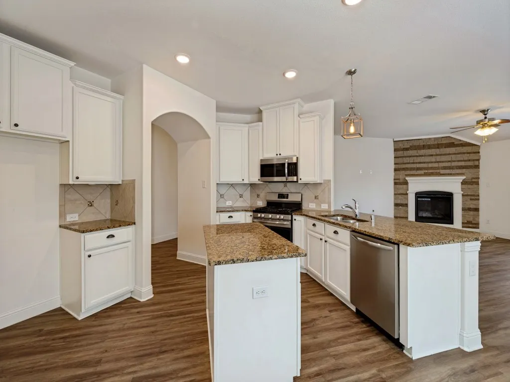 Single Family Residence For Sale in Denton County , 4501 Lakeview Drive, Frisco, Texas 75036, 3 Bedroom, 2 Bathroom, 2 Garage spaces, 1,788 Sqft, built in 2018, mls#21400472, Real Estate Agent in Frisco, Homes For Sale in Denton county, Homes For Sale in Frisco, Realtor in Frisco Texas, Real Estate Brokerage Independent Realty Texas, Luminita Cordes Realtor