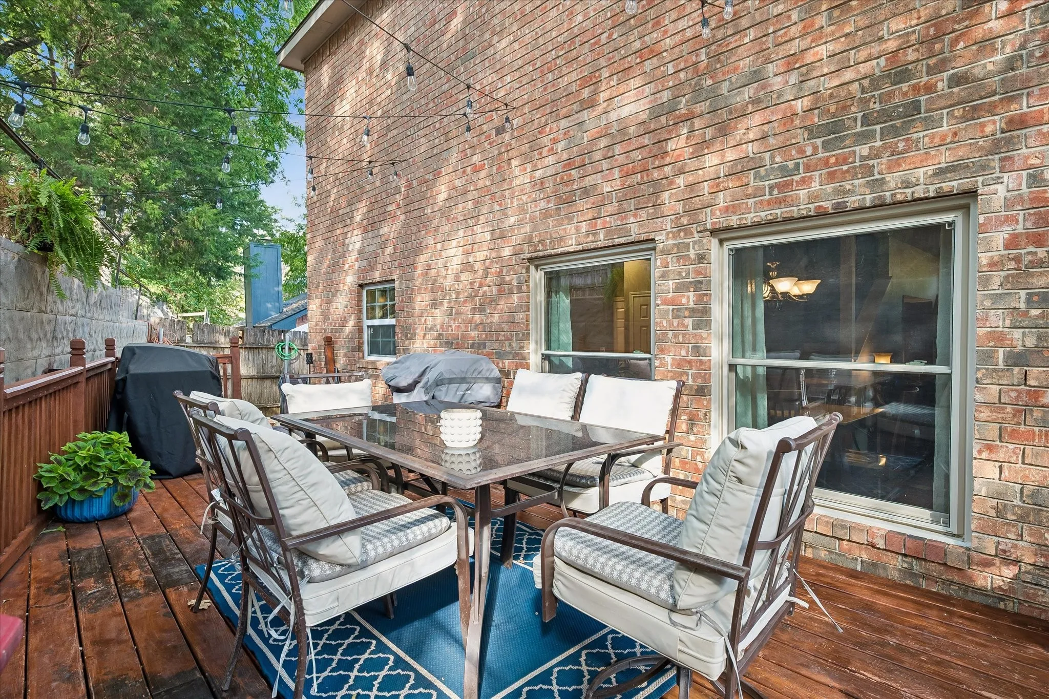 Single Family Residence For Sale in Tarrant County , 1502 Bennington Court, Grapevine, Texas 76051, 3 Bedroom, 3 Bathroom, 2 Garage spaces, 1,592 Sqft, built in 1987, mls#21400490, Real Estate Agent in Grapevine, Homes For Sale in Tarrant county, Homes For Sale in Grapevine, Realtor in Grapevine Texas, Real Estate Brokerage Independent Realty Texas, Luminita Cordes Realtor