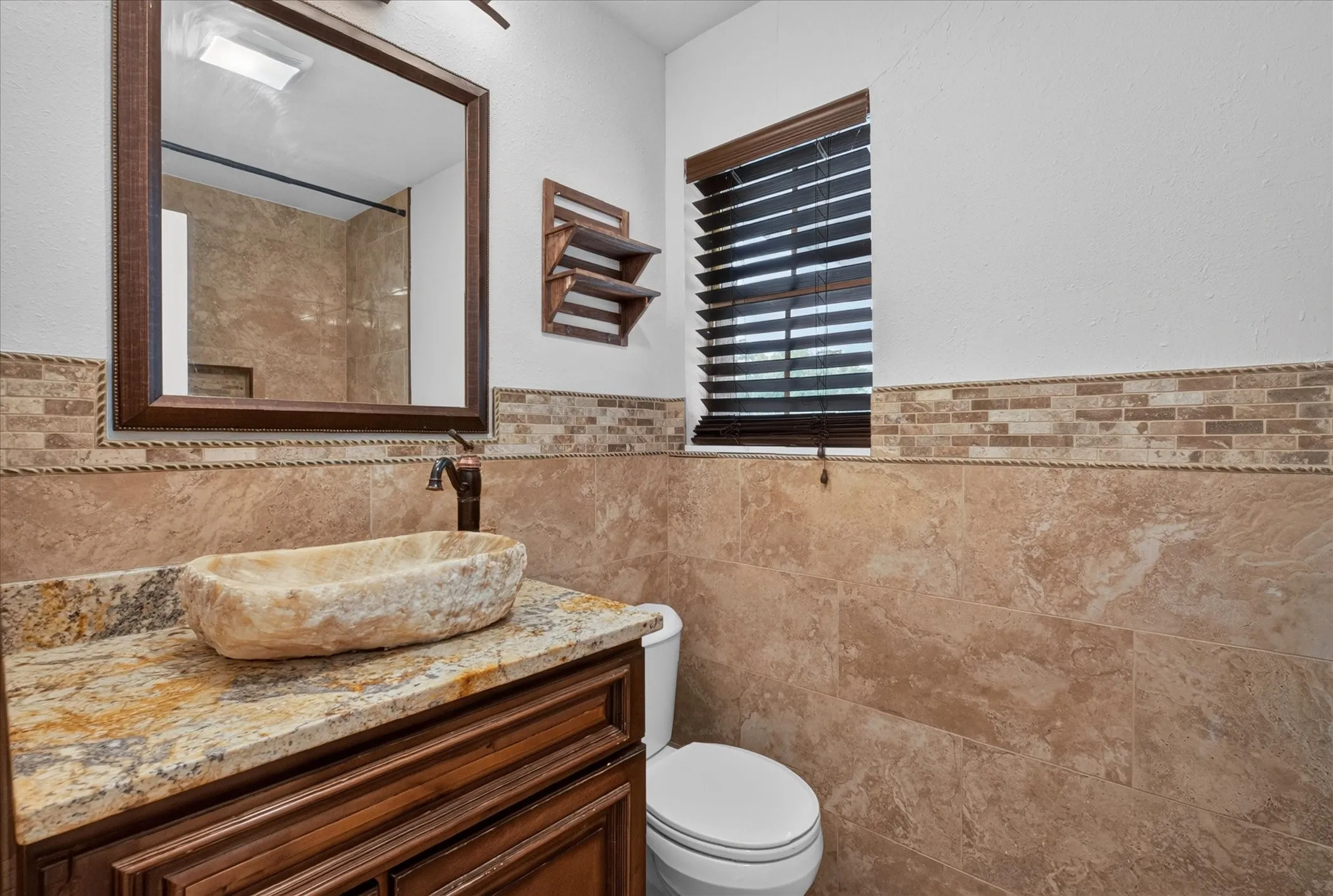 Single Family Residence For Sale in Dallas County , 2983 Amber Lane, Farmers Branch, Texas 75234, 4 Bedroom, 4 Bathroom, Garage spaces, 1,600 Sqft, built in 1959, mls#21400896, Real Estate Agent in Farmers Branch, Homes For Sale in Dallas county, Homes For Sale in Farmers Branch, Realtor in Farmers Branch Texas, Real Estate Brokerage Independent Realty Texas, Luminita Cordes Realtor