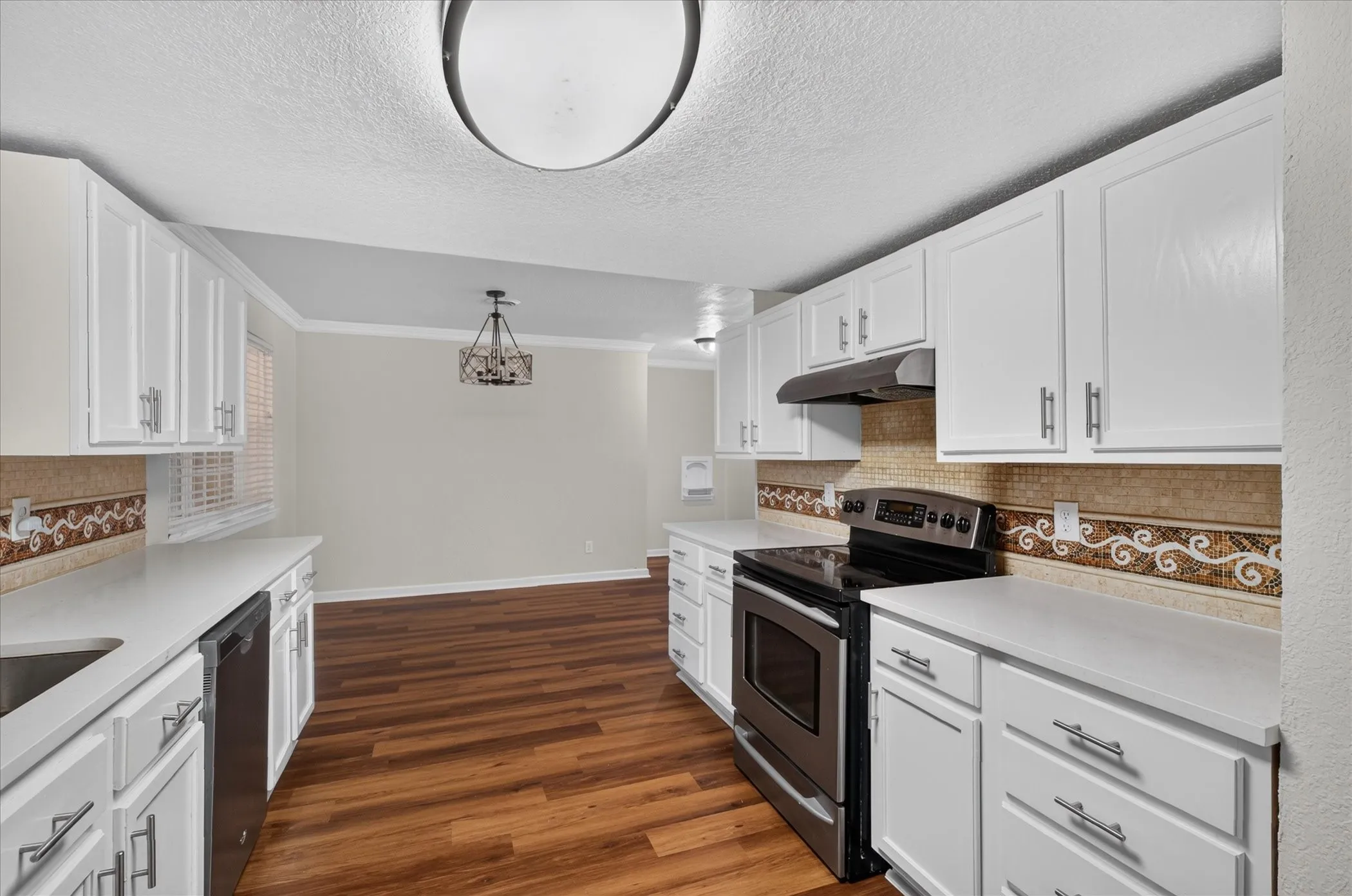 Single Family Residence For Sale in Dallas County , 2983 Amber Lane, Farmers Branch, Texas 75234, 4 Bedroom, 4 Bathroom, Garage spaces, 1,600 Sqft, built in 1959, mls#21400896, Real Estate Agent in Farmers Branch, Homes For Sale in Dallas county, Homes For Sale in Farmers Branch, Realtor in Farmers Branch Texas, Real Estate Brokerage Independent Realty Texas, Luminita Cordes Realtor