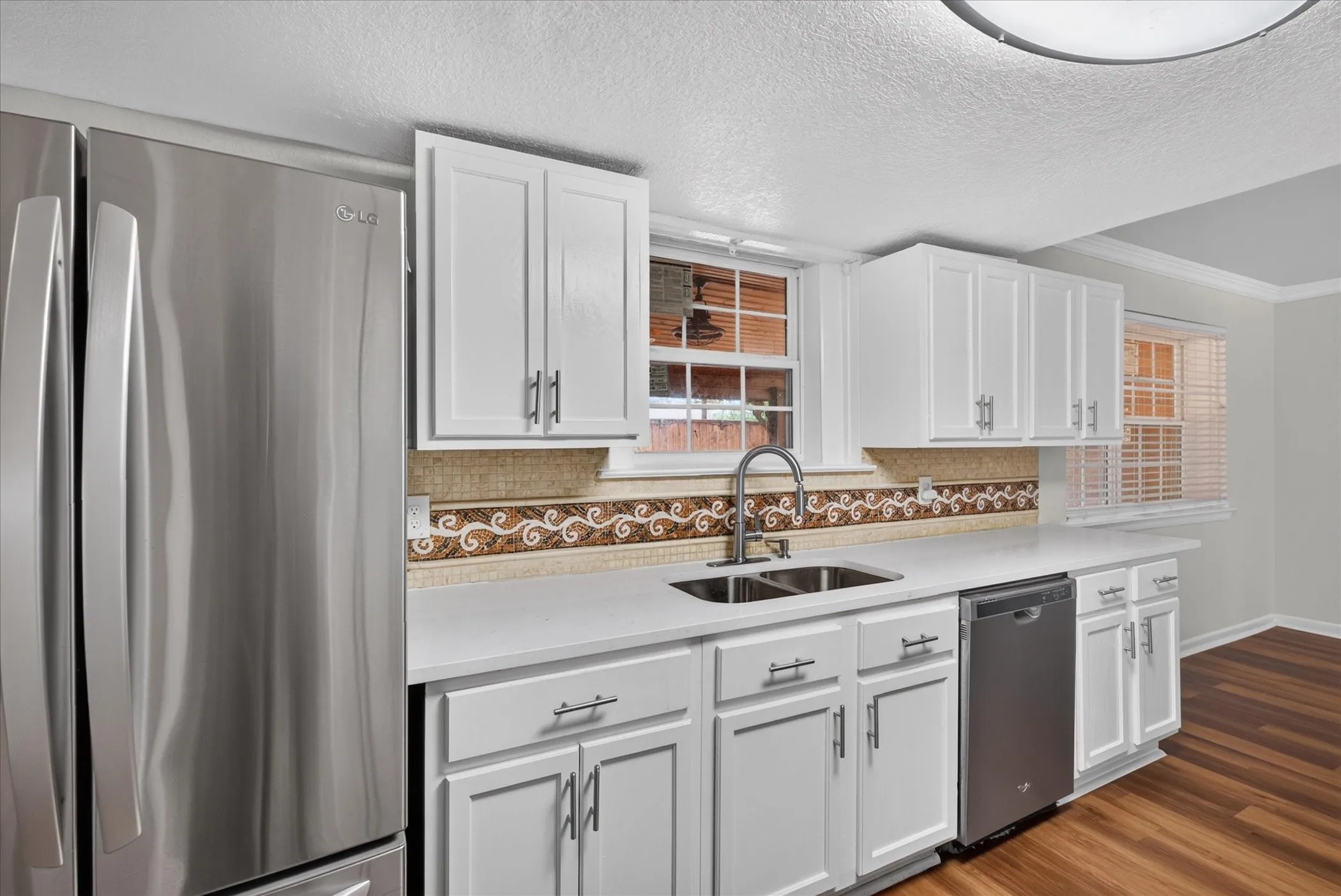 Single Family Residence For Sale in Dallas County , 2983 Amber Lane, Farmers Branch, Texas 75234, 4 Bedroom, 4 Bathroom, Garage spaces, 1,600 Sqft, built in 1959, mls#21400896, Real Estate Agent in Farmers Branch, Homes For Sale in Dallas county, Homes For Sale in Farmers Branch, Realtor in Farmers Branch Texas, Real Estate Brokerage Independent Realty Texas, Luminita Cordes Realtor