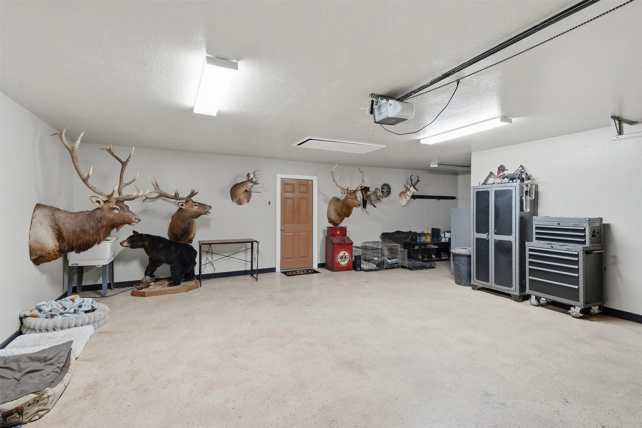 Farm For Sale in Parker County , 13827 Baker Road, Weatherford, Texas 76087, 3 Bedroom, 2 Bathroom, 2 Garage spaces, 1,380 Sqft, built in 1997, mls#21397345, Real Estate Agent in Weatherford, Homes For Sale in Parker county, Homes For Sale in Weatherford, Realtor in Weatherford Texas, Real Estate Brokerage Independent Realty Texas, Luminita Cordes Realtor