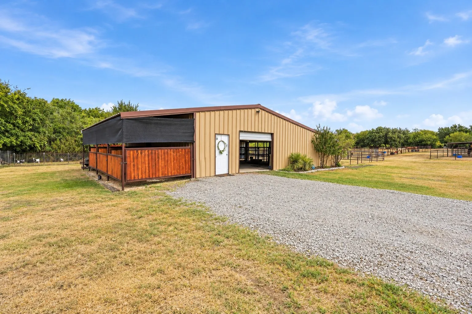 Farm For Sale in Parker County , 13827 Baker Road, Weatherford, Texas 76087, 3 Bedroom, 2 Bathroom, 2 Garage spaces, 1,380 Sqft, built in 1997, mls#21397345, Real Estate Agent in Weatherford, Homes For Sale in Parker county, Homes For Sale in Weatherford, Realtor in Weatherford Texas, Real Estate Brokerage Independent Realty Texas, Luminita Cordes Realtor