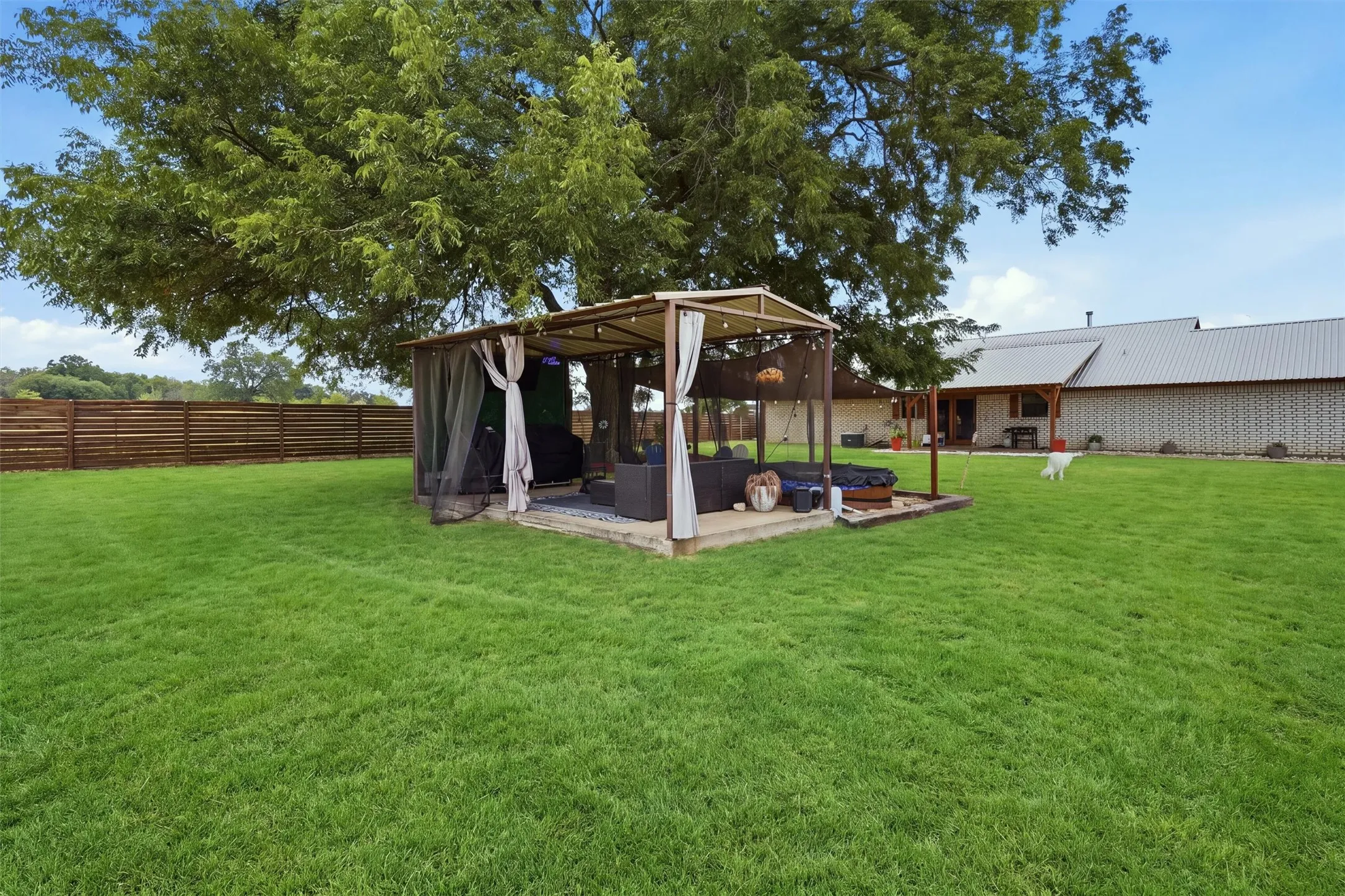 Farm For Sale in Parker County , 13827 Baker Road, Weatherford, Texas 76087, 3 Bedroom, 2 Bathroom, 2 Garage spaces, 1,380 Sqft, built in 1997, mls#21397345, Real Estate Agent in Weatherford, Homes For Sale in Parker county, Homes For Sale in Weatherford, Realtor in Weatherford Texas, Real Estate Brokerage Independent Realty Texas, Luminita Cordes Realtor