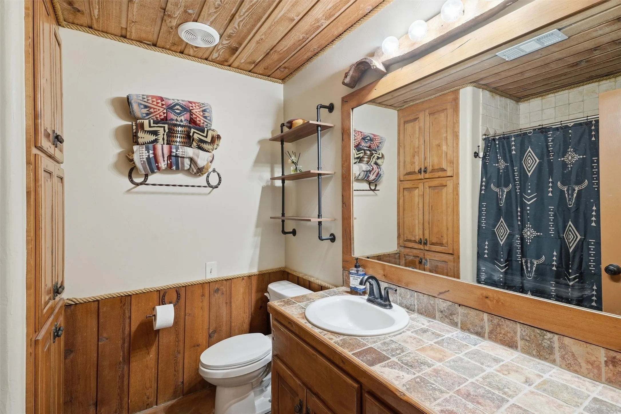 Farm For Sale in Parker County , 13827 Baker Road, Weatherford, Texas 76087, 3 Bedroom, 2 Bathroom, 2 Garage spaces, 1,380 Sqft, built in 1997, mls#21397345, Real Estate Agent in Weatherford, Homes For Sale in Parker county, Homes For Sale in Weatherford, Realtor in Weatherford Texas, Real Estate Brokerage Independent Realty Texas, Luminita Cordes Realtor