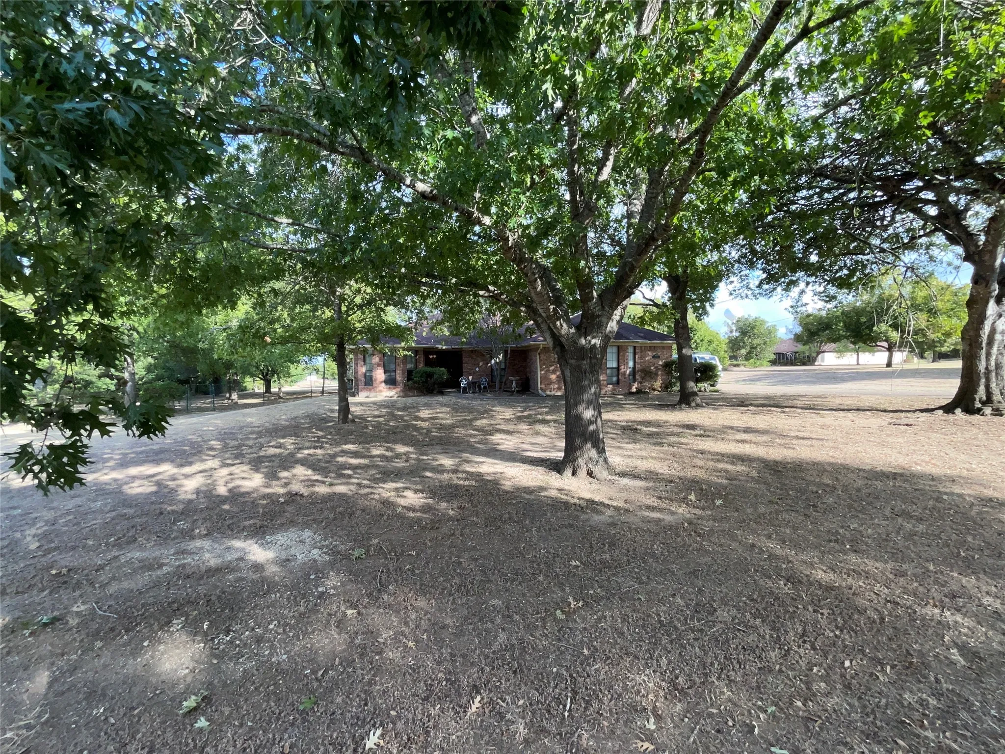 Single Family Residence For Sale in Mc Lennan County , 108 Jim Circle, Lorena, Texas 76655, 3 Bedroom, 2 Bathroom, 2 Garage spaces, 1,730 Sqft, built in 1988, mls#21397743, Real Estate Agent in Lorena, Homes For Sale in Mc Lennan county, Homes For Sale in Lorena, Realtor in Lorena Texas, Real Estate Brokerage Independent Realty Texas, Luminita Cordes Realtor