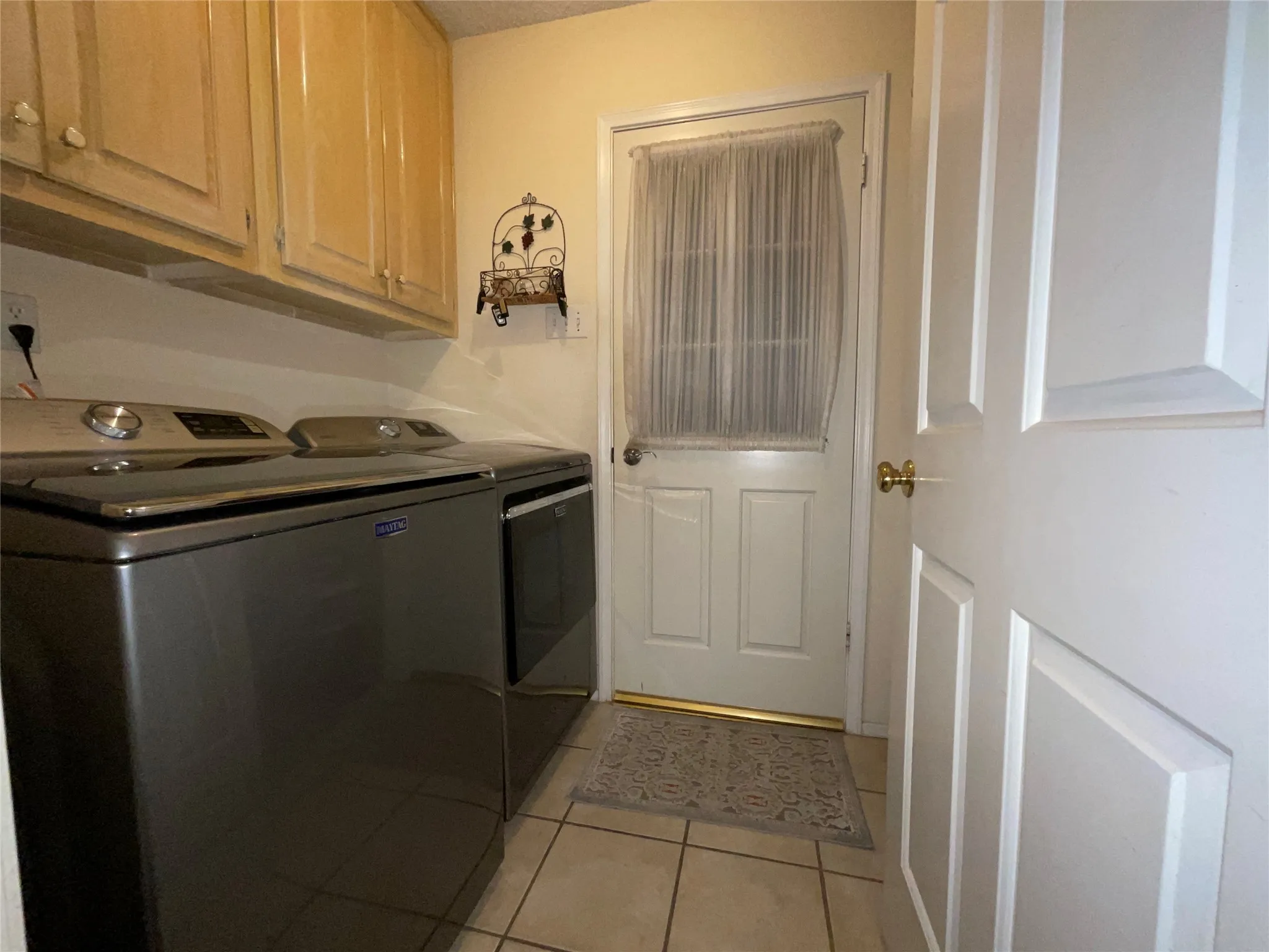Single Family Residence For Sale in Mc Lennan County , 108 Jim Circle, Lorena, Texas 76655, 3 Bedroom, 2 Bathroom, 2 Garage spaces, 1,730 Sqft, built in 1988, mls#21397743, Real Estate Agent in Lorena, Homes For Sale in Mc Lennan county, Homes For Sale in Lorena, Realtor in Lorena Texas, Real Estate Brokerage Independent Realty Texas, Luminita Cordes Realtor