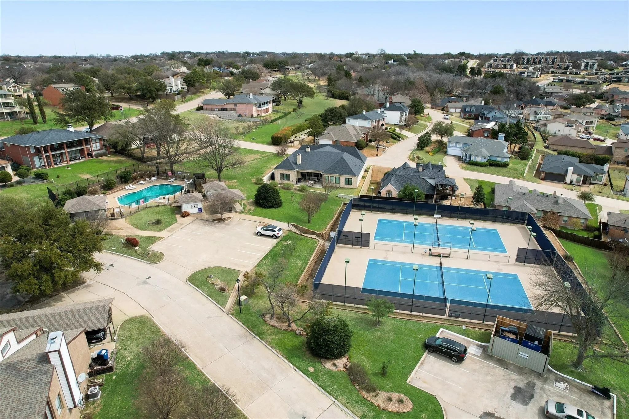Condominium For Sale in Rockwall County , 438 Yacht Club Drive D, Rockwall, Texas 75032, 1 Bedroom, 1 Bathroom, Garage spaces, 892 Sqft, built in 1990, mls#21399691, Real Estate Agent in Rockwall, Homes For Sale in Rockwall county, Homes For Sale in Rockwall, Realtor in Rockwall Texas, Real Estate Brokerage Independent Realty Texas, Luminita Cordes Realtor