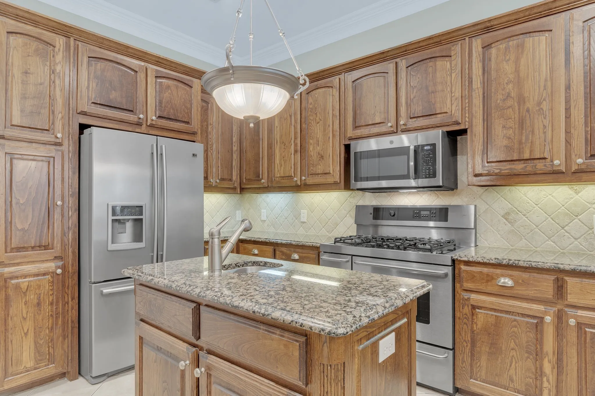 Single Family Residence For Rent in Dallas County , 5921 Llano Avenue, Dallas, Texas 75206, 5 Bedroom, 6 Bathroom, Garage spaces, 3,221 Sqft, built in 2007, mls#21400930, Real Estate Agent in Dallas, Homes For Rent in Dallas county, Homes For Rent in Dallas, Realtor in Dallas Texas, Real Estate Brokerage Independent Realty Texas, Luminita Cordes Realtor