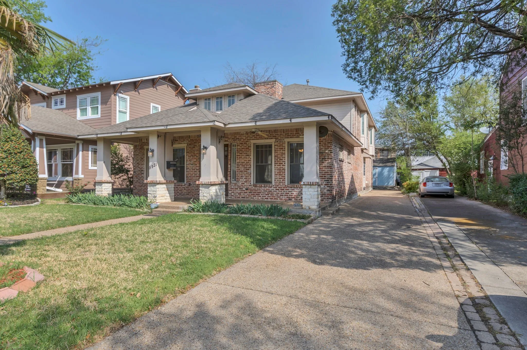 Single Family Residence For Rent in Dallas County , 5921 Llano Avenue, Dallas, Texas 75206, 5 Bedroom, 6 Bathroom, Garage spaces, 3,221 Sqft, built in 2007, mls#21400930, Real Estate Agent in Dallas, Homes For Rent in Dallas county, Homes For Rent in Dallas, Realtor in Dallas Texas, Real Estate Brokerage Independent Realty Texas, Luminita Cordes Realtor