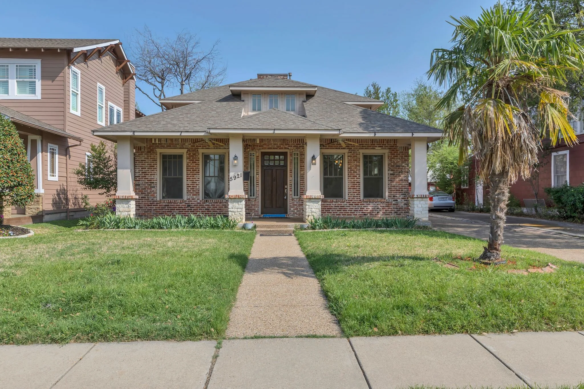 Single Family Residence For Rent in Dallas County , 5921 Llano Avenue, Dallas, Texas 75206, 5 Bedroom, 6 Bathroom, Garage spaces, 3,221 Sqft, built in 2007, mls#21400930, Real Estate Agent in Dallas, Homes For Rent in Dallas county, Homes For Rent in Dallas, Realtor in Dallas Texas, Real Estate Brokerage Independent Realty Texas, Luminita Cordes Realtor