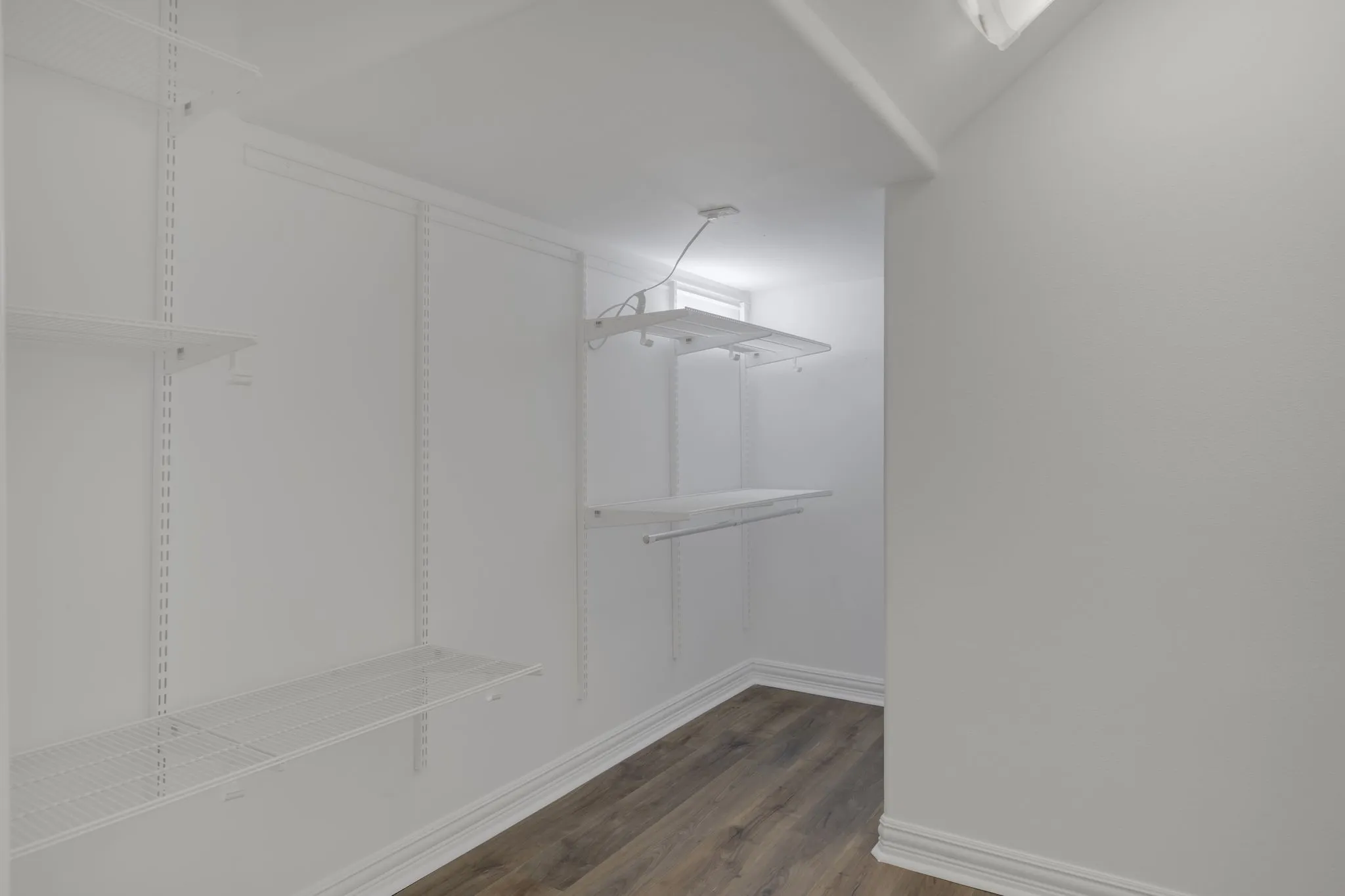 Single Family Residence For Rent in Dallas County , 5921 Llano Avenue, Dallas, Texas 75206, 5 Bedroom, 6 Bathroom, Garage spaces, 3,221 Sqft, built in 2007, mls#21400930, Real Estate Agent in Dallas, Homes For Rent in Dallas county, Homes For Rent in Dallas, Realtor in Dallas Texas, Real Estate Brokerage Independent Realty Texas, Luminita Cordes Realtor