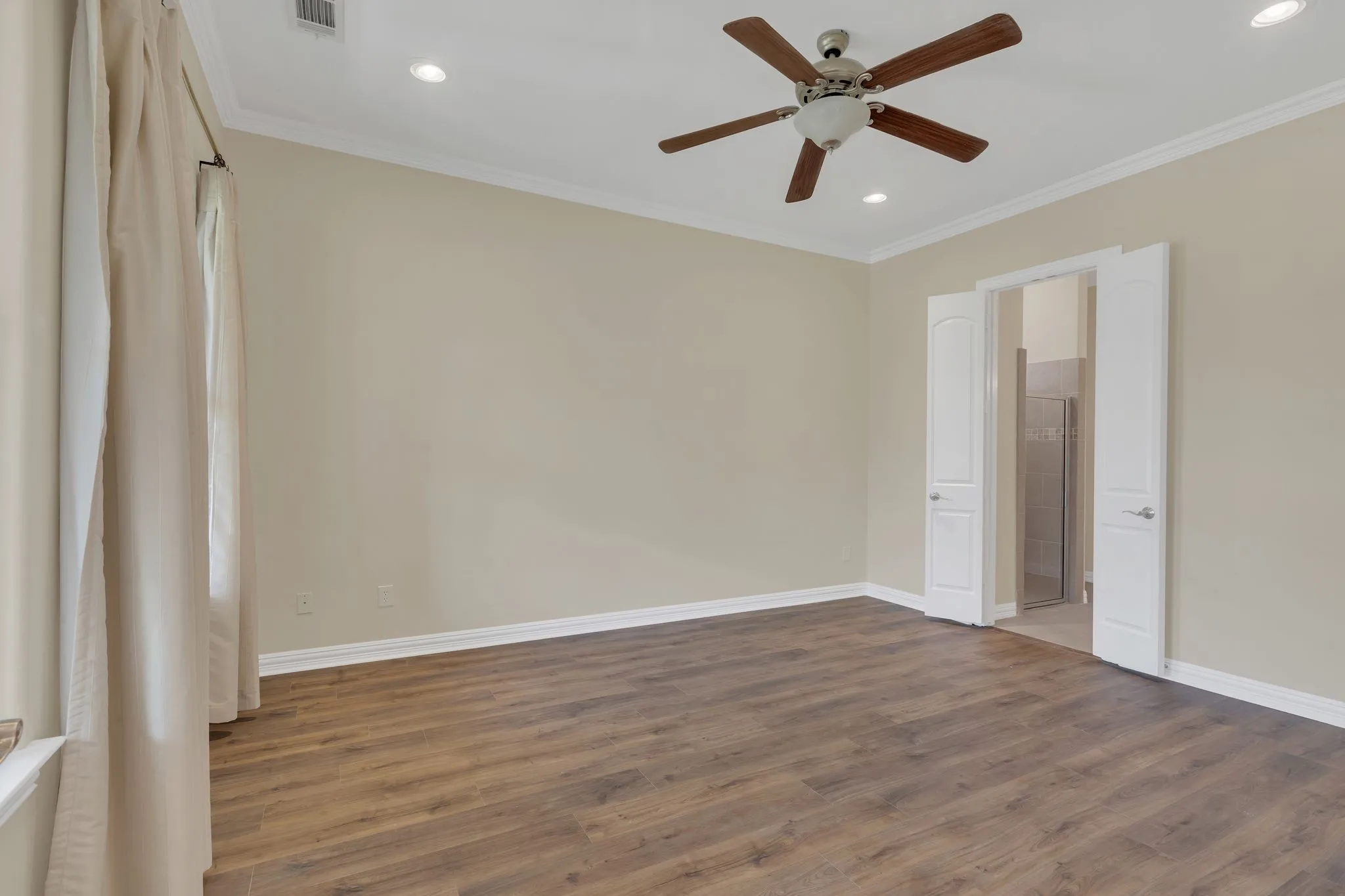 Ensuite Bedroom