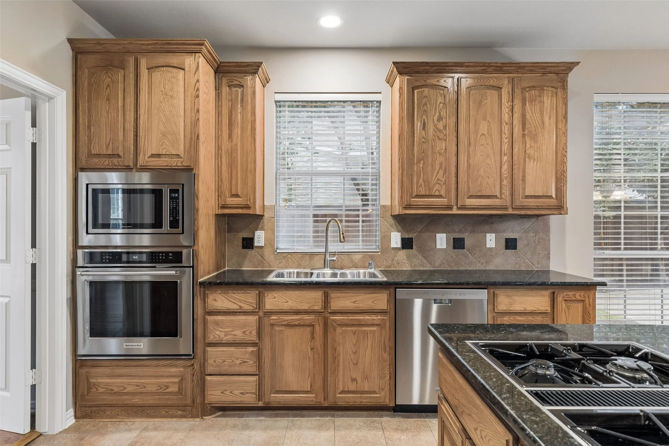Single Family Residence For Sale in Denton County , 5263 Loma Alta Drive, Frisco, Texas 75034, 4 Bedroom, 3 Bathroom, 2 Garage spaces, 3,253 Sqft, built in 1998, mls#21400606, Real Estate Agent in Frisco, Homes For Sale in Denton county, Homes For Sale in Frisco, Realtor in Frisco Texas, Real Estate Brokerage Independent Realty Texas, Luminita Cordes Realtor