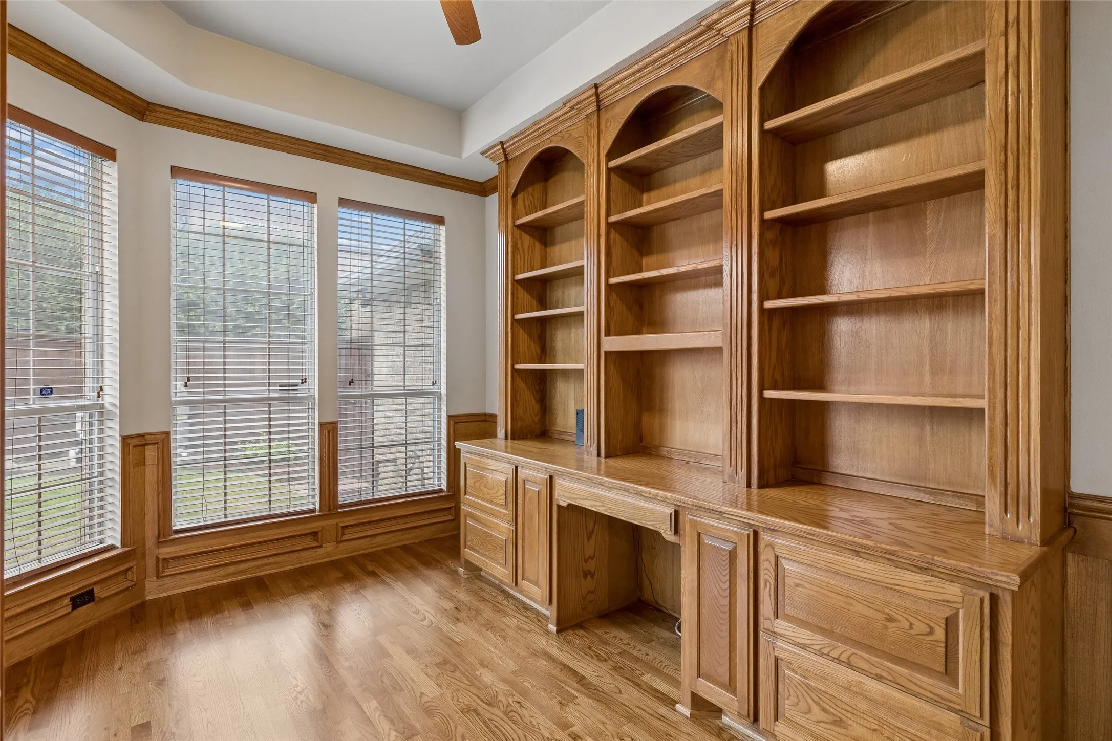 Single Family Residence For Sale in Denton County , 5263 Loma Alta Drive, Frisco, Texas 75034, 4 Bedroom, 3 Bathroom, 2 Garage spaces, 3,253 Sqft, built in 1998, mls#21400606, Real Estate Agent in Frisco, Homes For Sale in Denton county, Homes For Sale in Frisco, Realtor in Frisco Texas, Real Estate Brokerage Independent Realty Texas, Luminita Cordes Realtor
