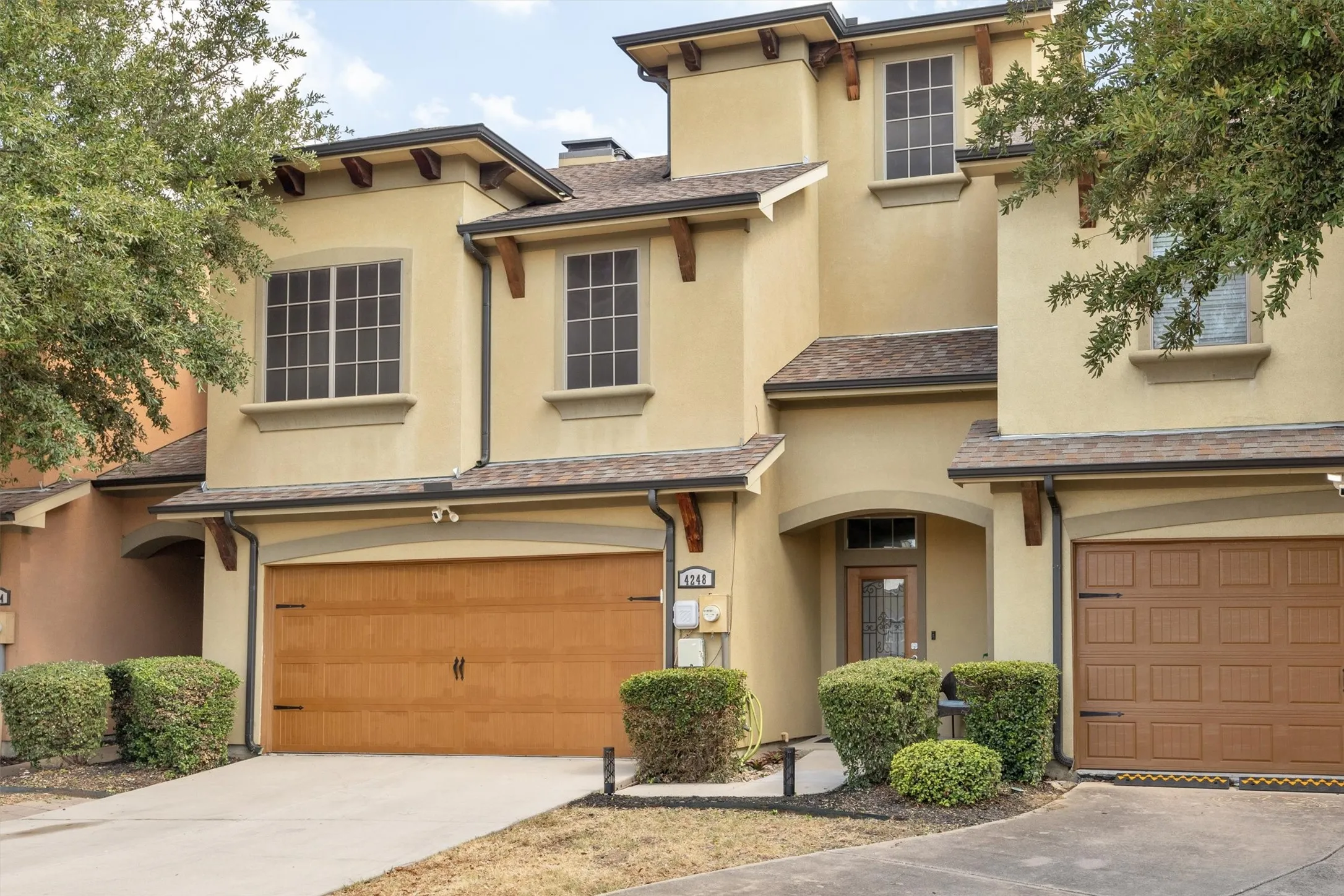 Townhouse For Sale in Dallas County , 4248 Nia Drive, Irving, Texas 75038, 4 Bedroom, 4 Bathroom, 2 Garage spaces, 2,364 Sqft, built in 2008, mls#21398351, Real Estate Agent in Irving, Homes For Sale in Dallas county, Homes For Sale in Irving, Realtor in Irving Texas, Real Estate Brokerage Independent Realty Texas, Luminita Cordes Realtor