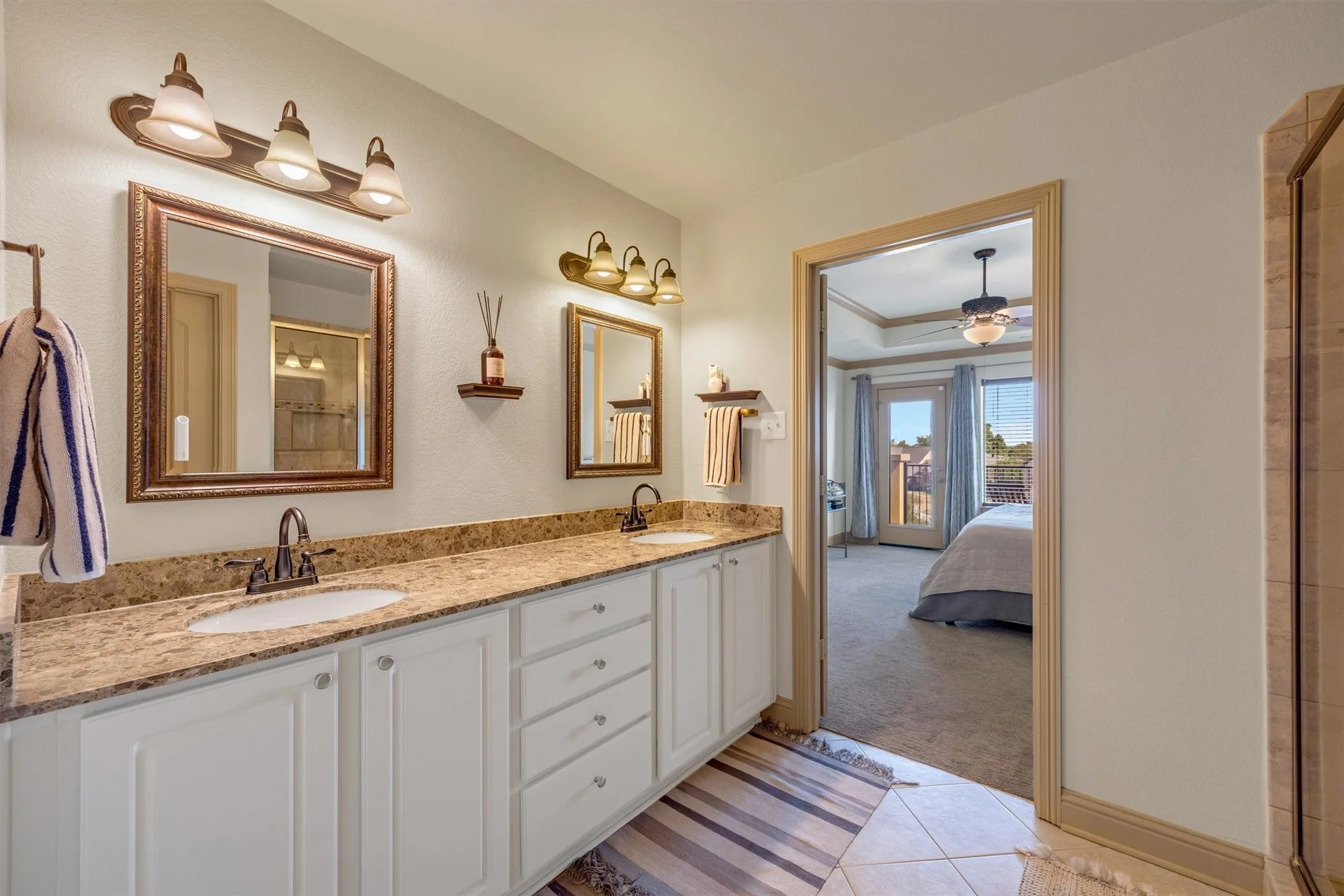 Townhouse For Sale in Dallas County , 4248 Nia Drive, Irving, Texas 75038, 4 Bedroom, 4 Bathroom, 2 Garage spaces, 2,364 Sqft, built in 2008, mls#21398351, Real Estate Agent in Irving, Homes For Sale in Dallas county, Homes For Sale in Irving, Realtor in Irving Texas, Real Estate Brokerage Independent Realty Texas, Luminita Cordes Realtor