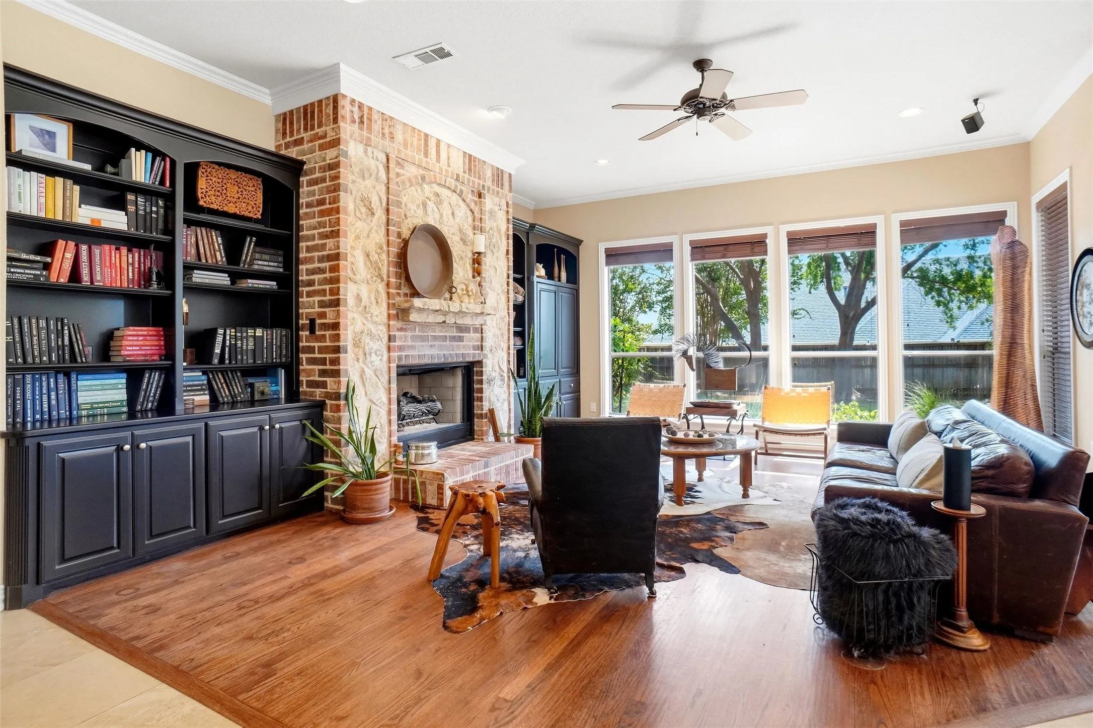 Single Family Residence For Sale in Tarrant County , 1209 Merlot Drive, Southlake, Texas 76092, 5 Bedroom, 6 Bathroom, 4 Garage spaces, 5,166 Sqft, built in 2000, mls#21398994, Real Estate Agent in Southlake, Homes For Sale in Tarrant county, Homes For Sale in Southlake, Realtor in Southlake Texas, Real Estate Brokerage Independent Realty Texas, Luminita Cordes Realtor