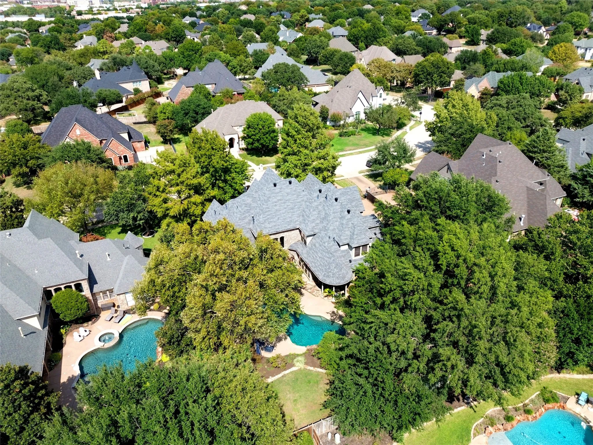 Single Family Residence For Sale in Tarrant County , 1209 Merlot Drive, Southlake, Texas 76092, 5 Bedroom, 6 Bathroom, 4 Garage spaces, 5,166 Sqft, built in 2000, mls#21398994, Real Estate Agent in Southlake, Homes For Sale in Tarrant county, Homes For Sale in Southlake, Realtor in Southlake Texas, Real Estate Brokerage Independent Realty Texas, Luminita Cordes Realtor