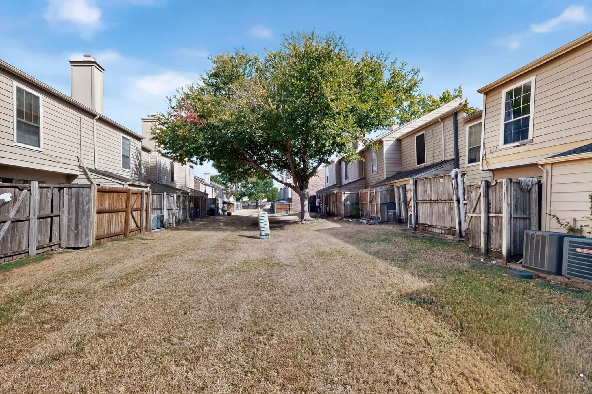 Condominium For Sale in Dallas County , 617 Carriagehouse Lane E3, Garland, Texas 75040, 2 Bedroom, 2 Bathroom, Garage spaces, 1,110 Sqft, built in 1984, mls#21400686, Real Estate Agent in Garland, Homes For Sale in Dallas county, Homes For Sale in Garland, Realtor in Garland Texas, Real Estate Brokerage Independent Realty Texas, Luminita Cordes Realtor